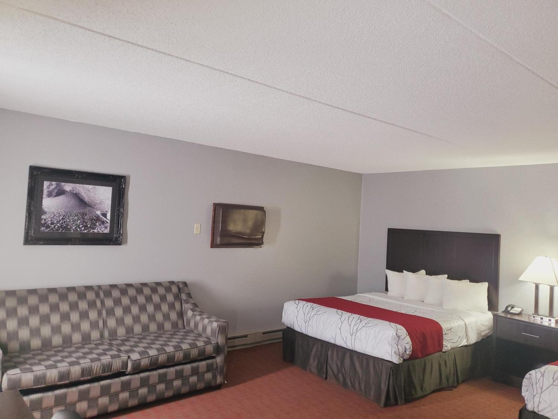 Blackstone Lodge and Suites photo 34