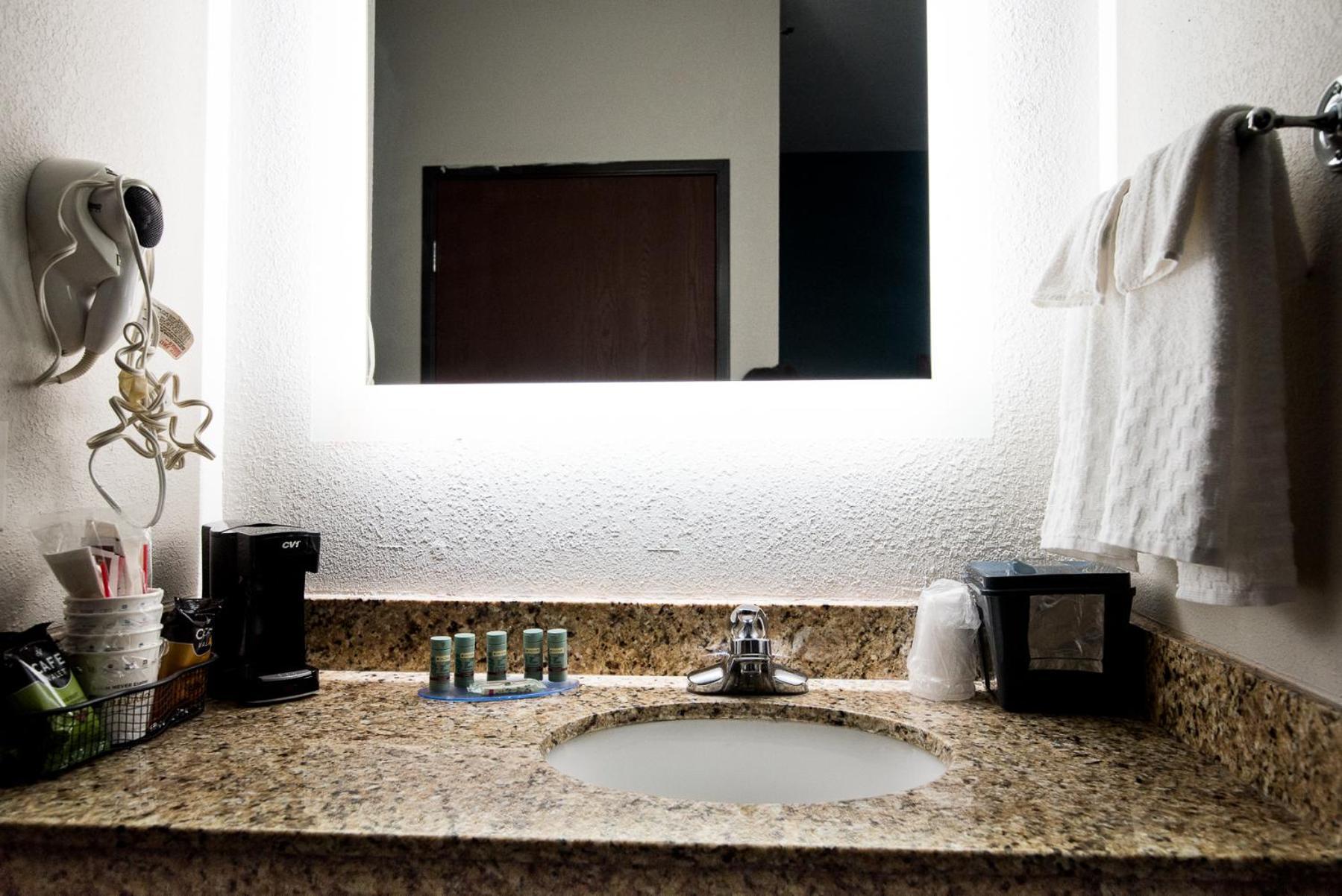SureStay Plus Hotel by Best Western Topeka photo 15