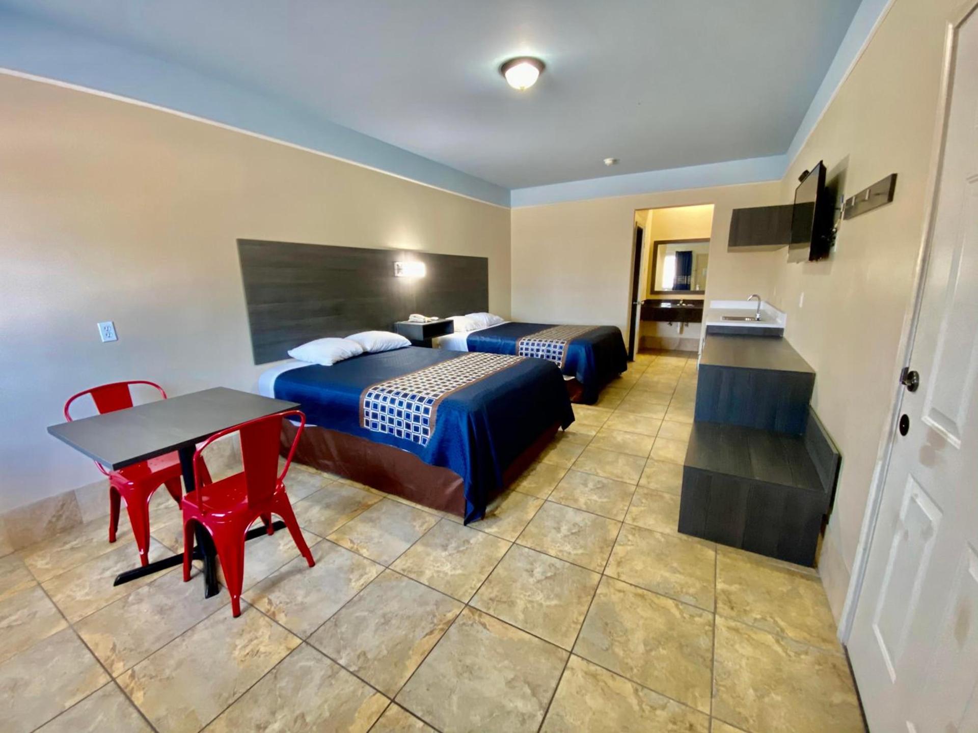 Texas Inn & Suites McAllen at La Plaza Mall and Airport photo 20