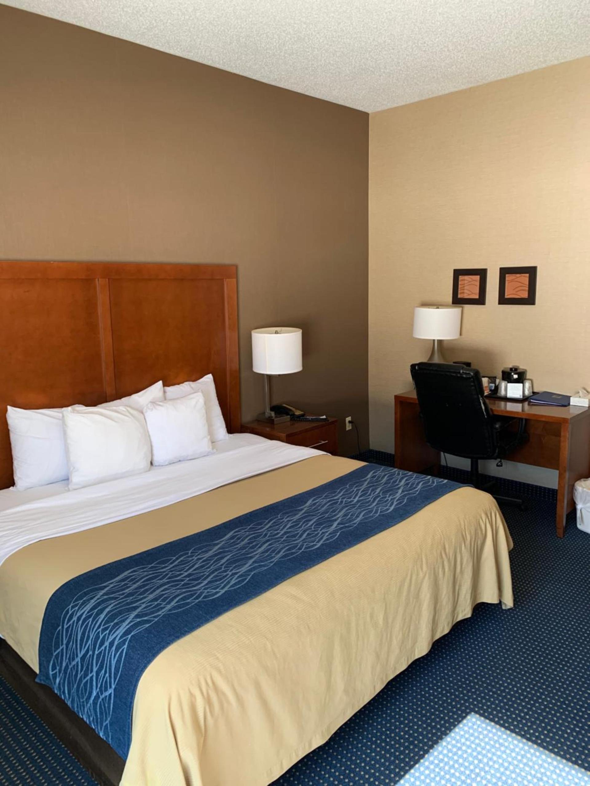 Comfort Inn Crystal Lake - Algonquin photo 31