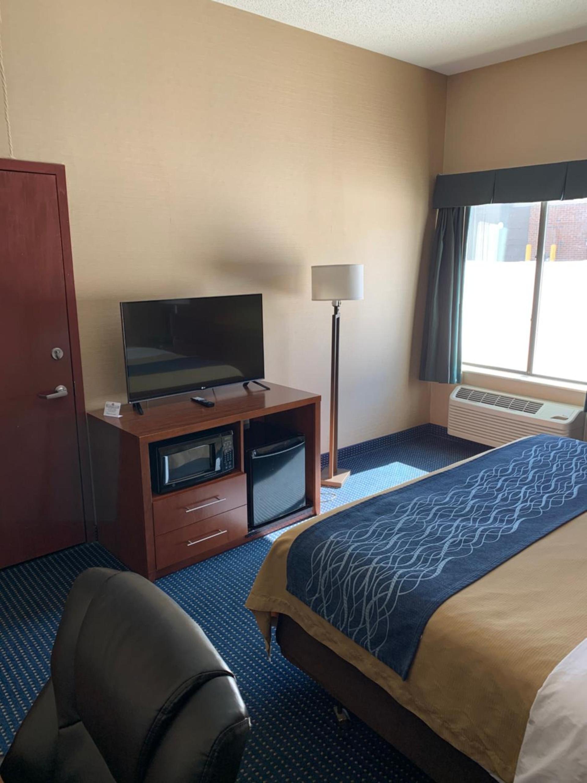 Comfort Inn Crystal Lake - Algonquin photo 35