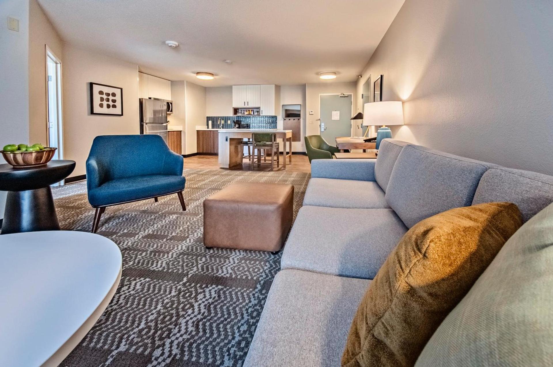 Staybridge Suites Cedar Rapids North by IHG photo 12