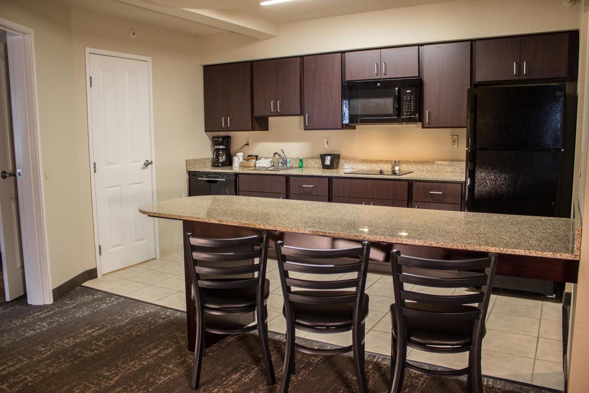 Cobblestone Suites - Oshkosh photo 28