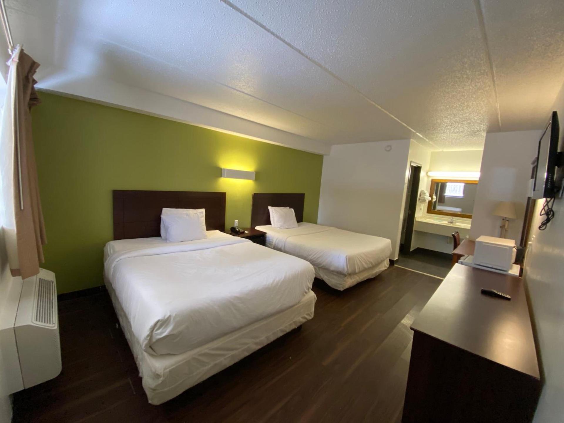 Skylight Inn Willoughby - Cleveland Mentor photo 23