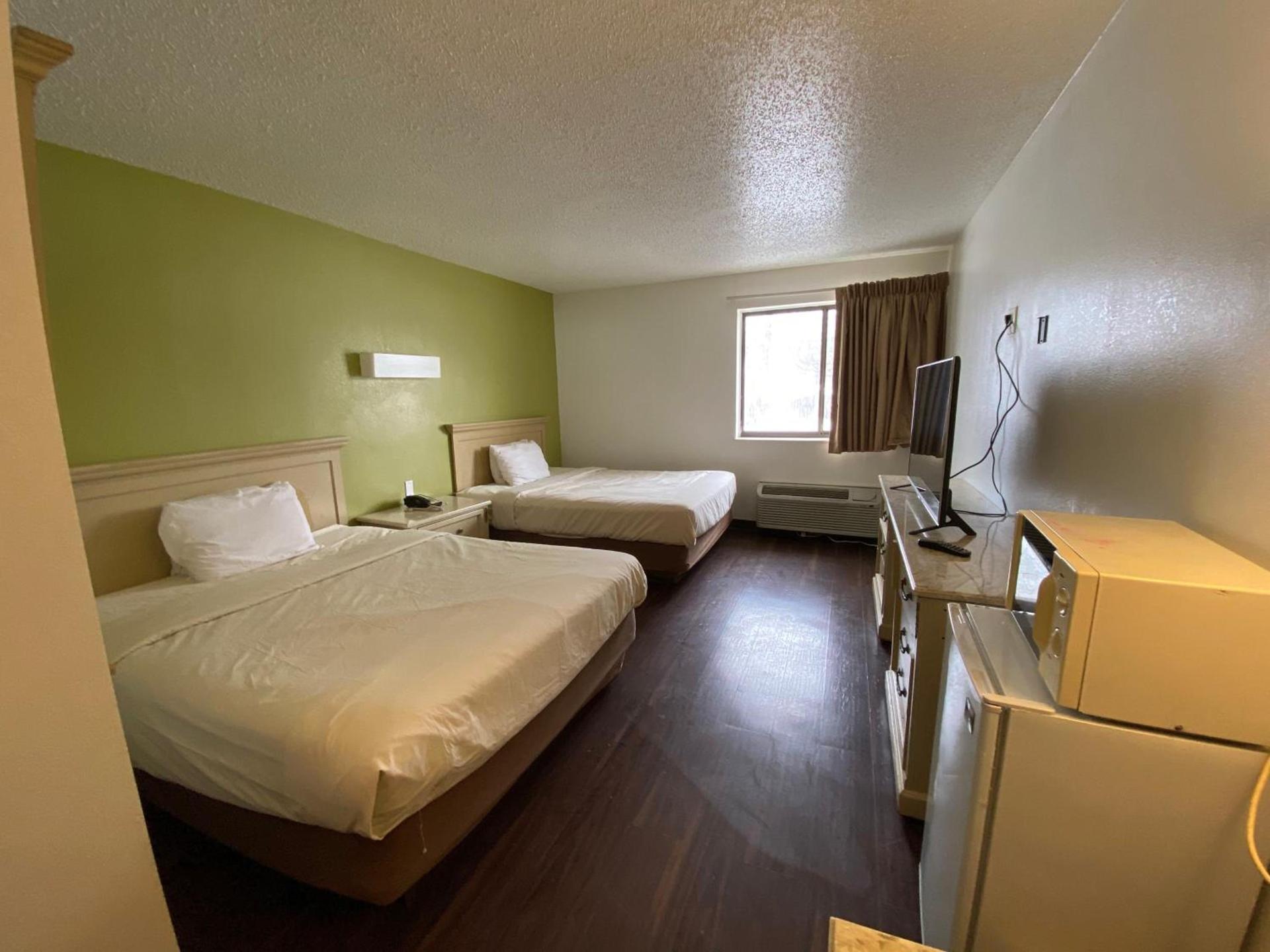 Skylight Inn Willoughby - Cleveland Mentor photo 28