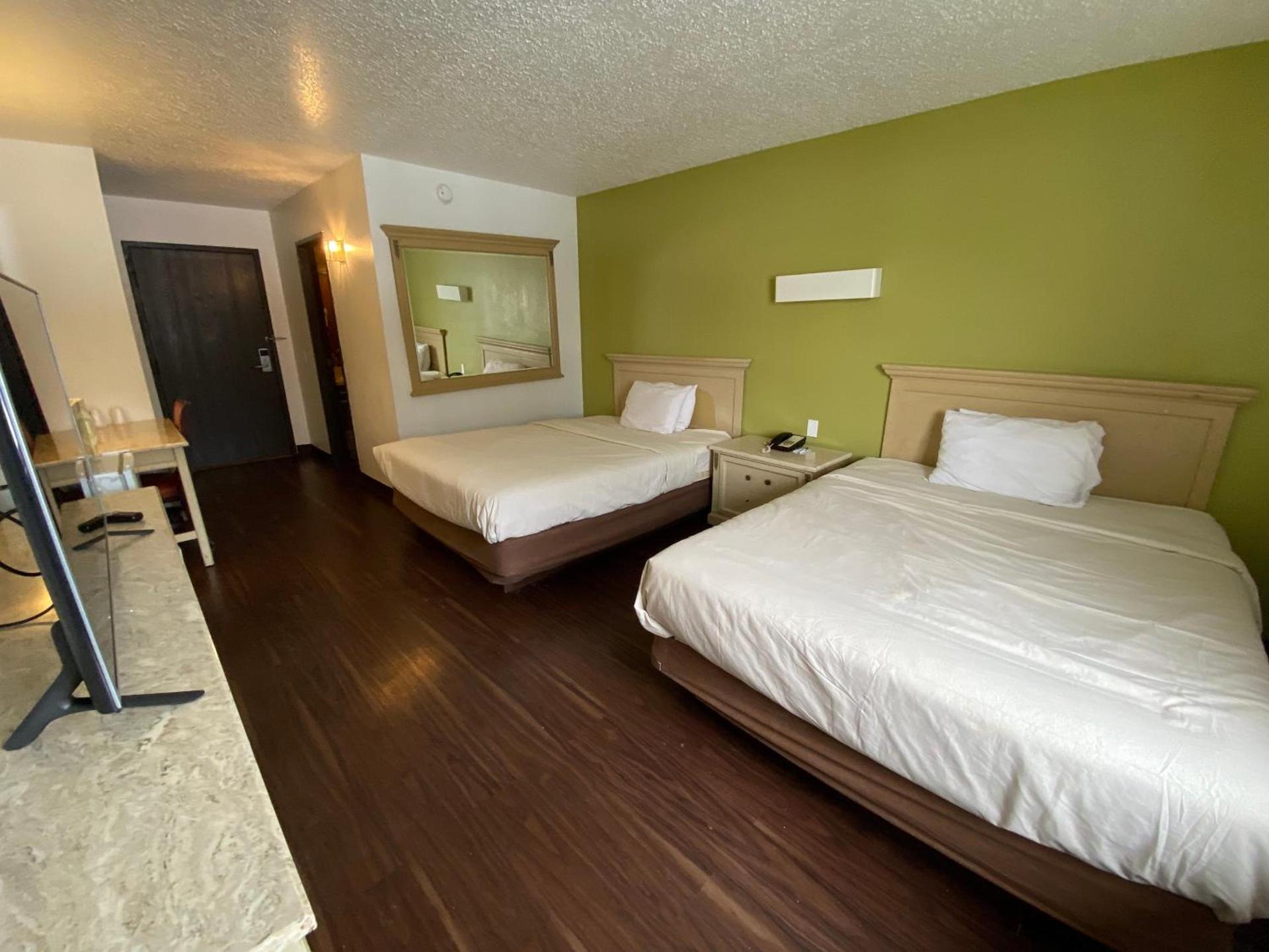 Skylight Inn Willoughby - Cleveland Mentor photo 27