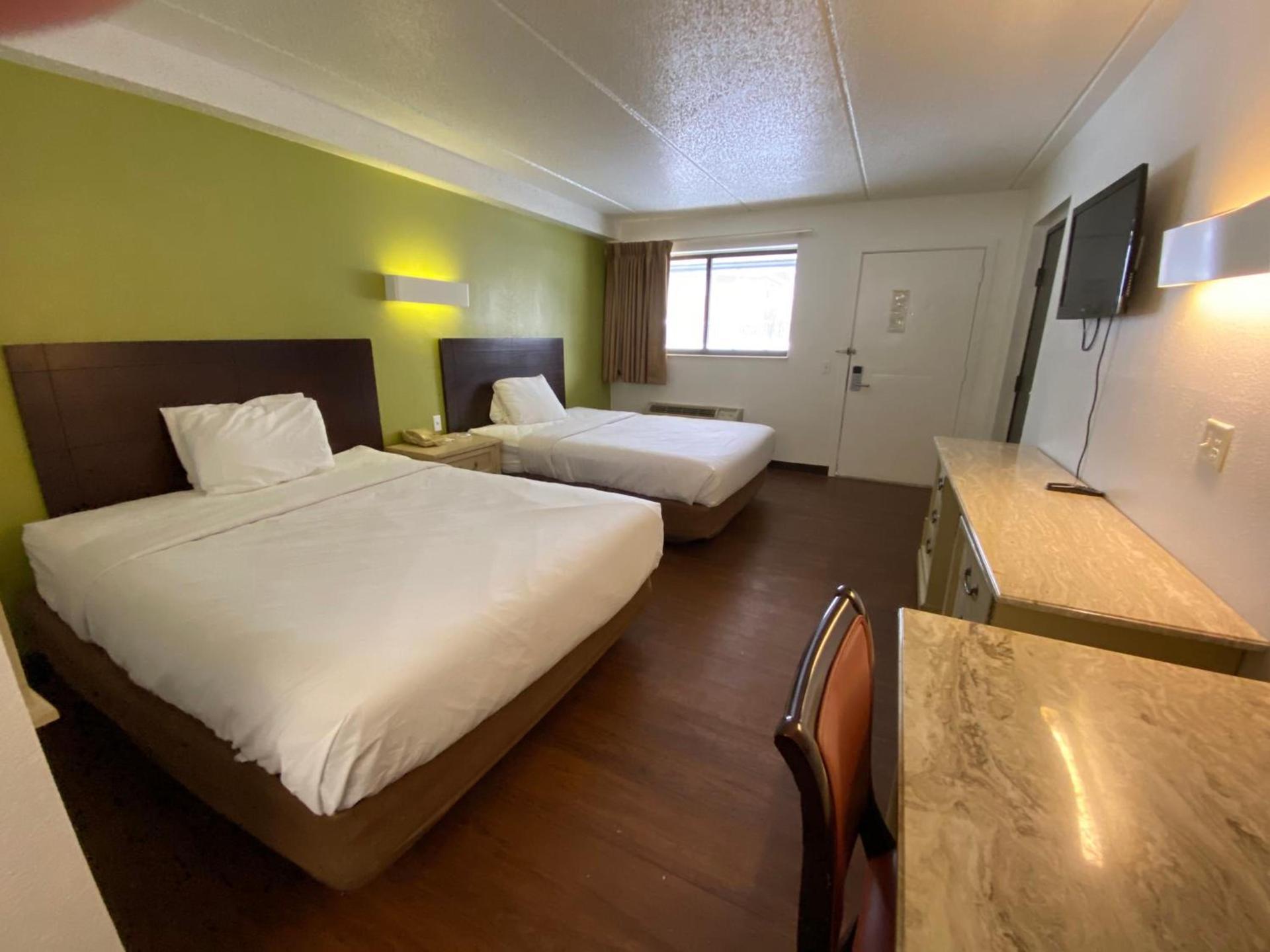 Skylight Inn Willoughby - Cleveland Mentor photo 29