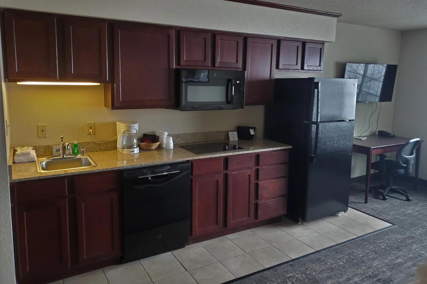 Cobblestone Suites - Oshkosh photo 34