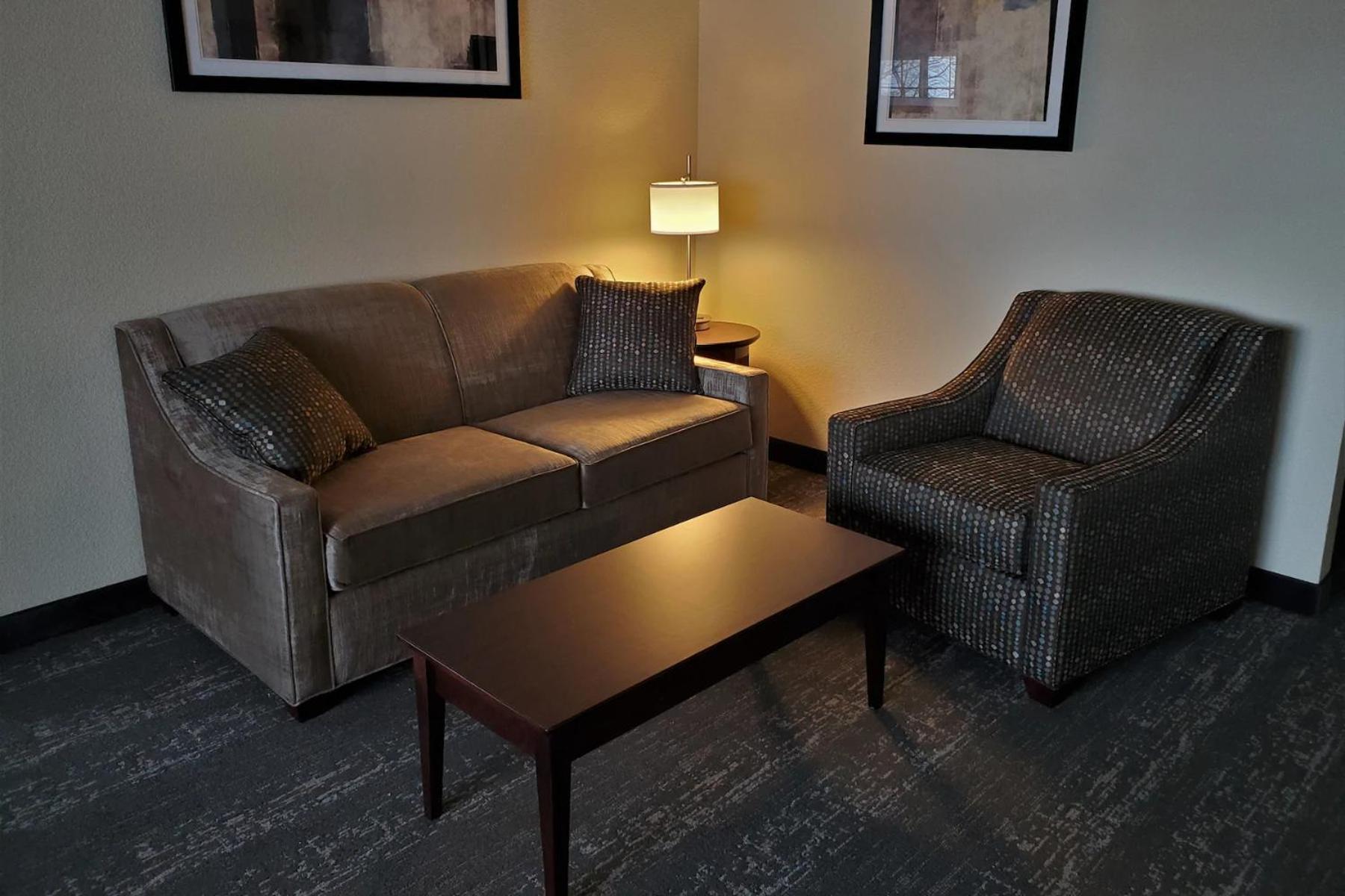 Cobblestone Suites - Oshkosh photo 40