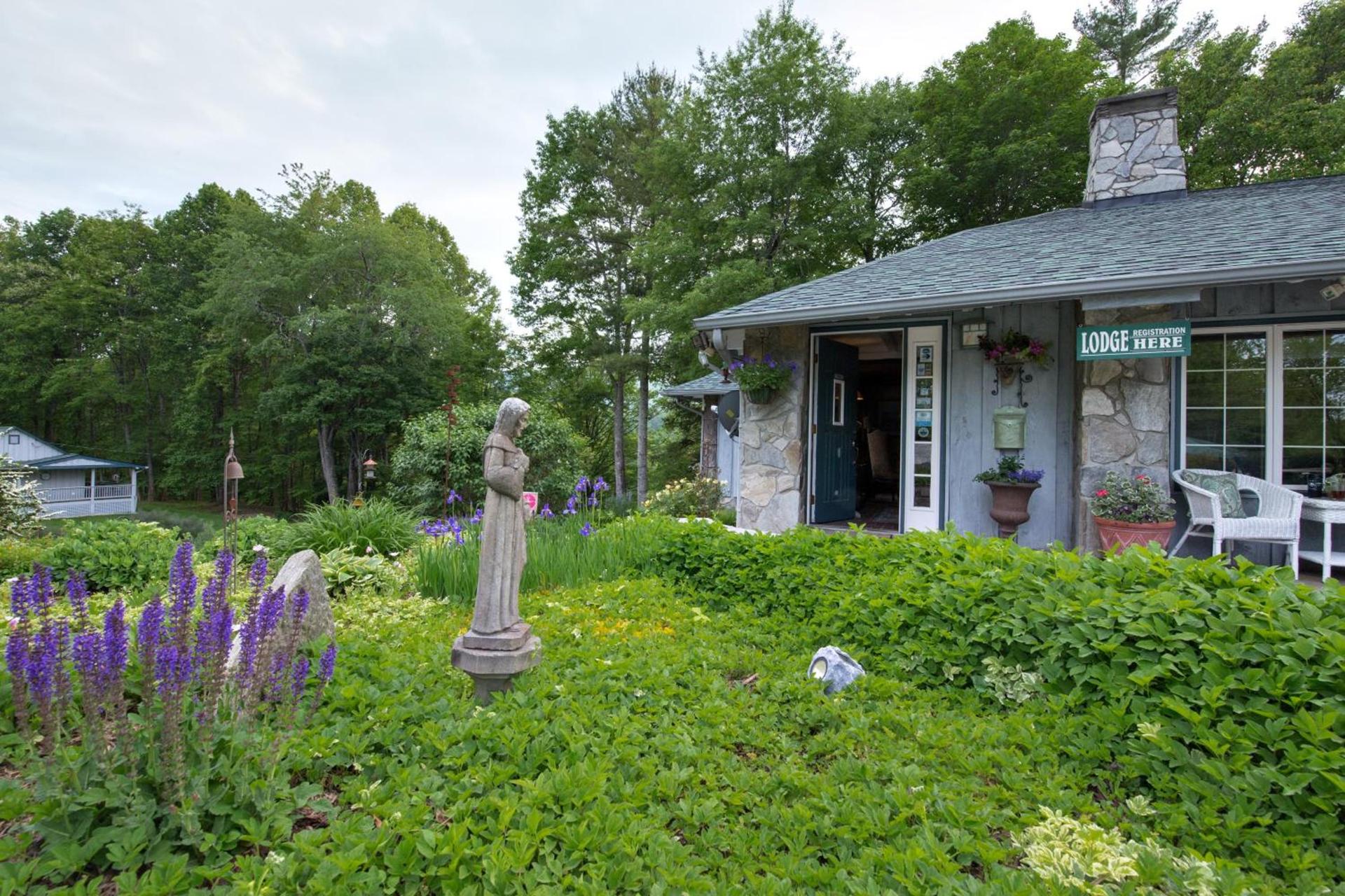 Linville Falls Lodge & Cottages photo 3