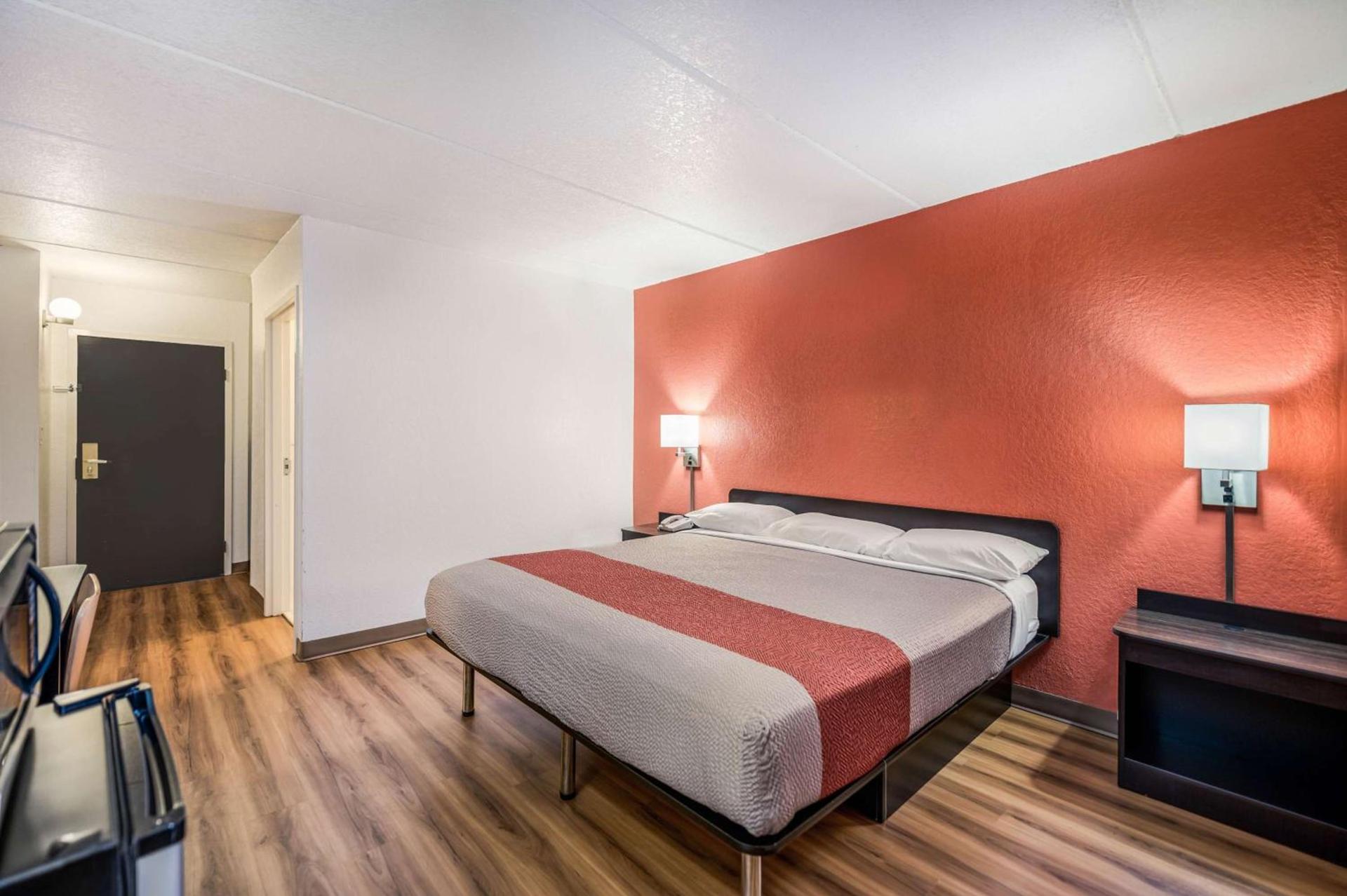 Motel 6-Henderson, TX photo 12