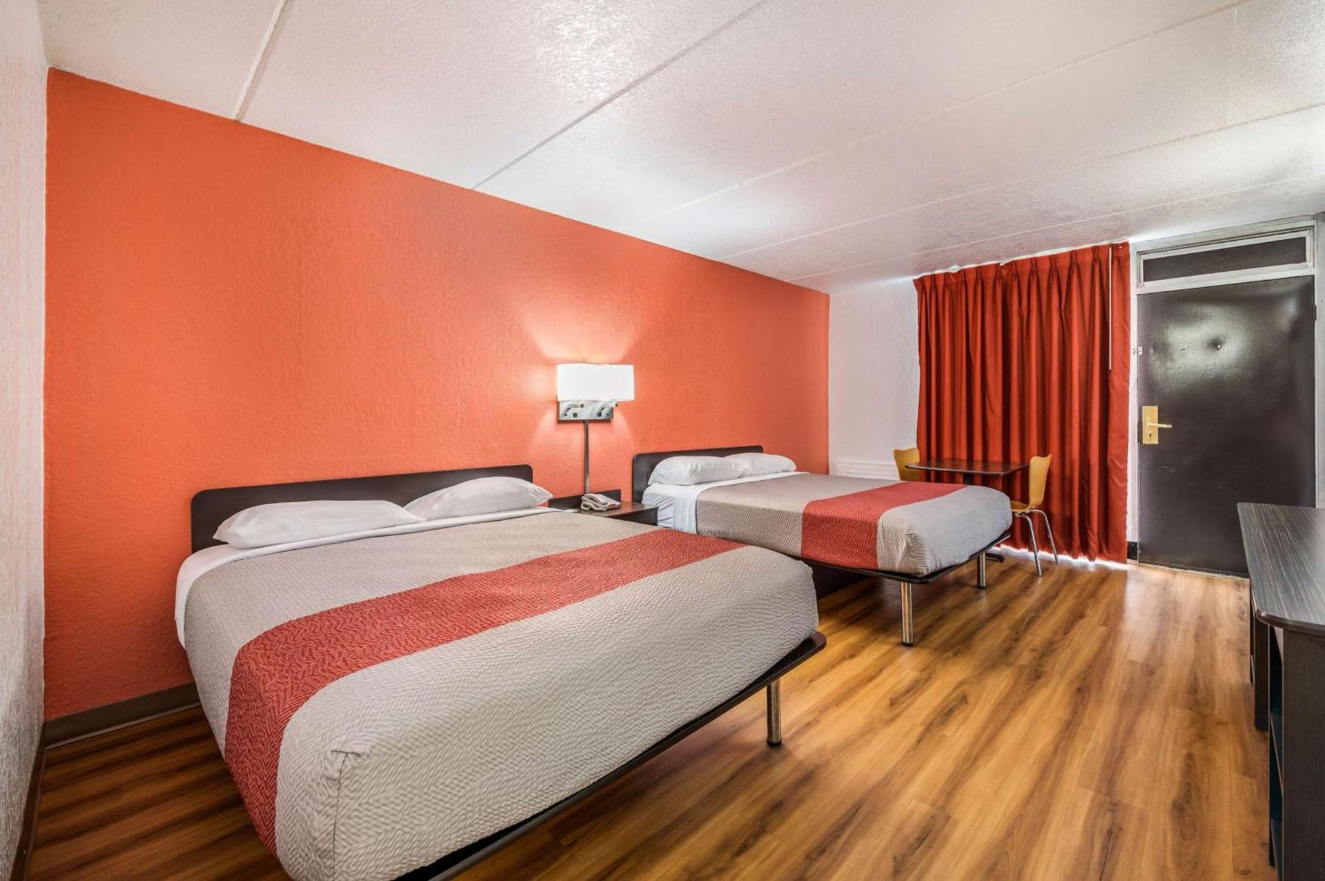 Motel 6-Henderson, TX photo 18
