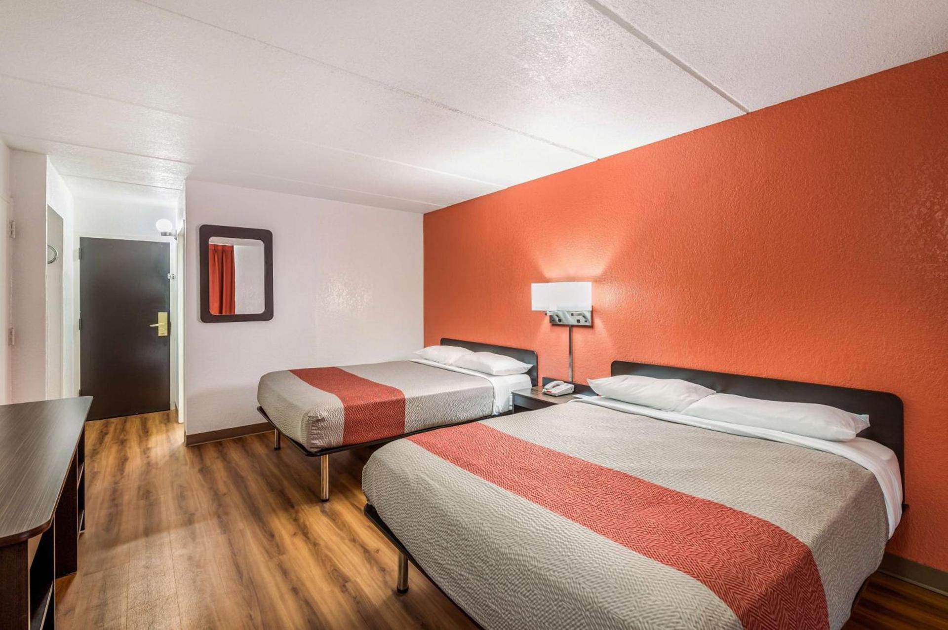 Motel 6-Henderson, TX photo 17