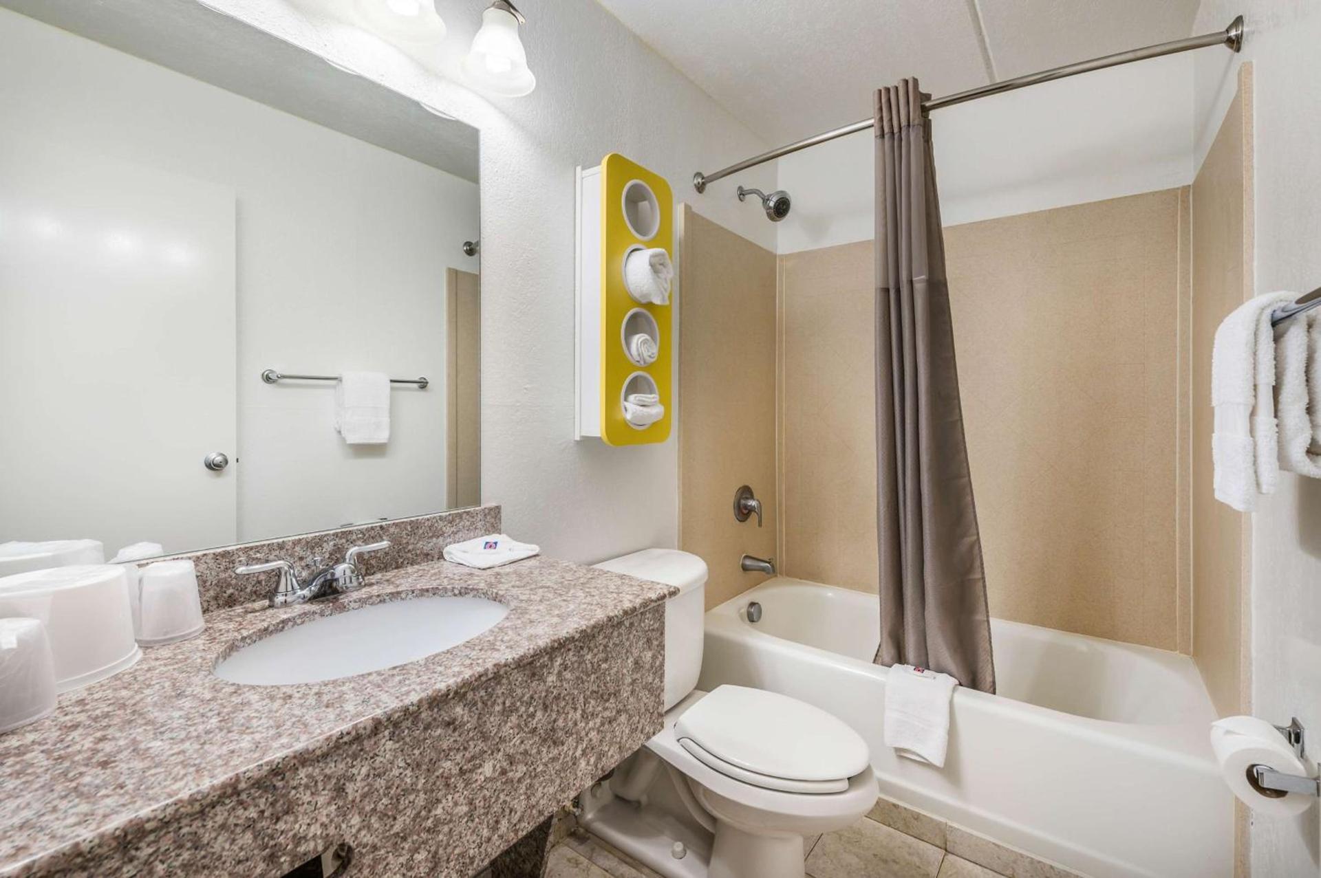 Motel 6-Henderson, TX photo 21