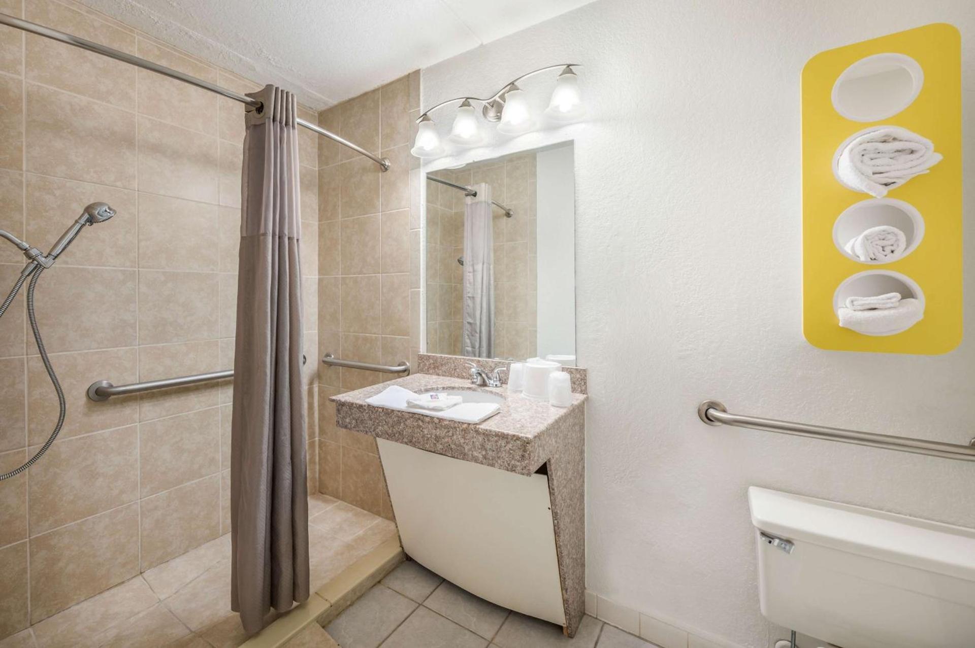 Motel 6-Henderson, TX photo 22