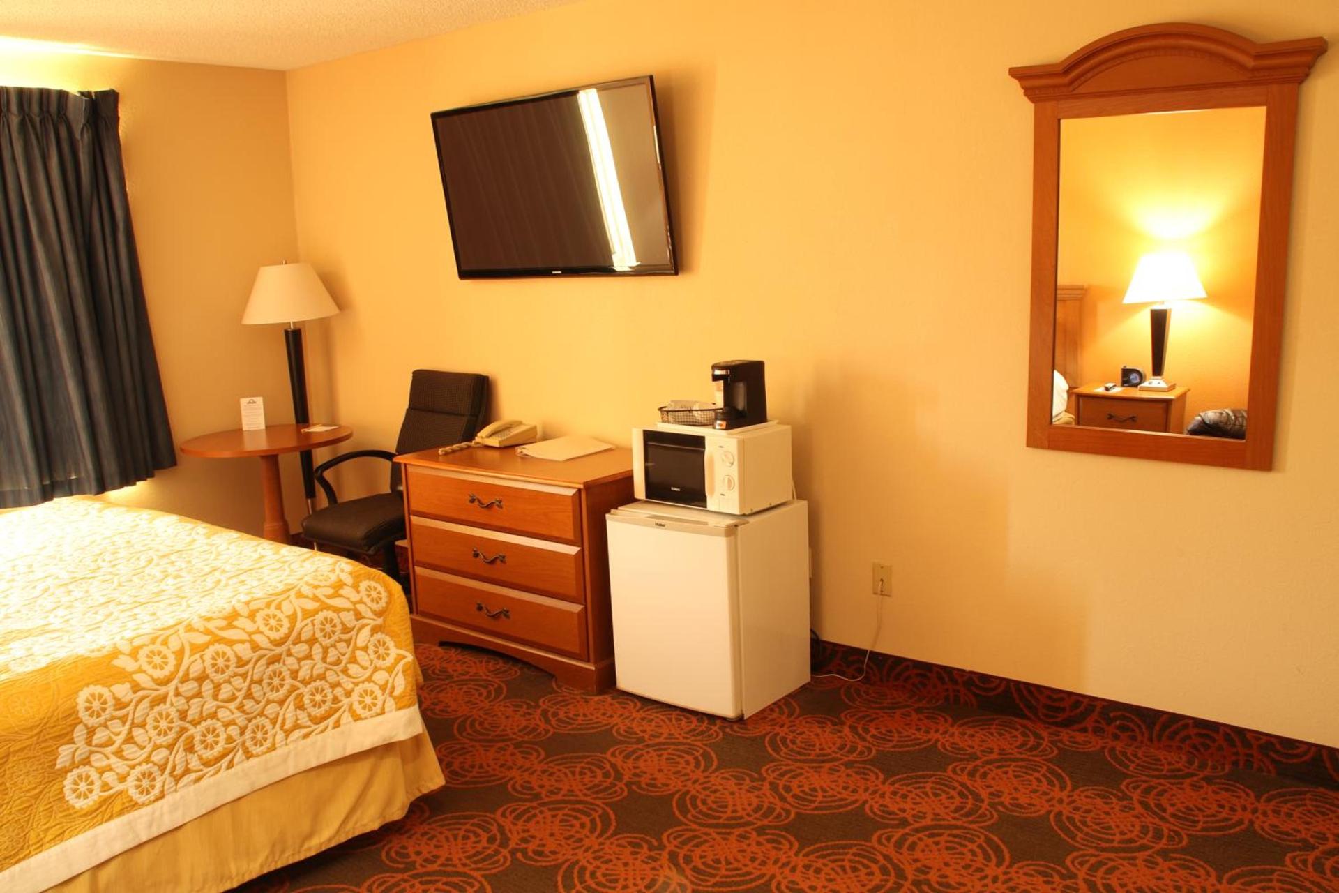 Days Inn by Wyndham Black River Falls - Access to ATV Trail photo 21