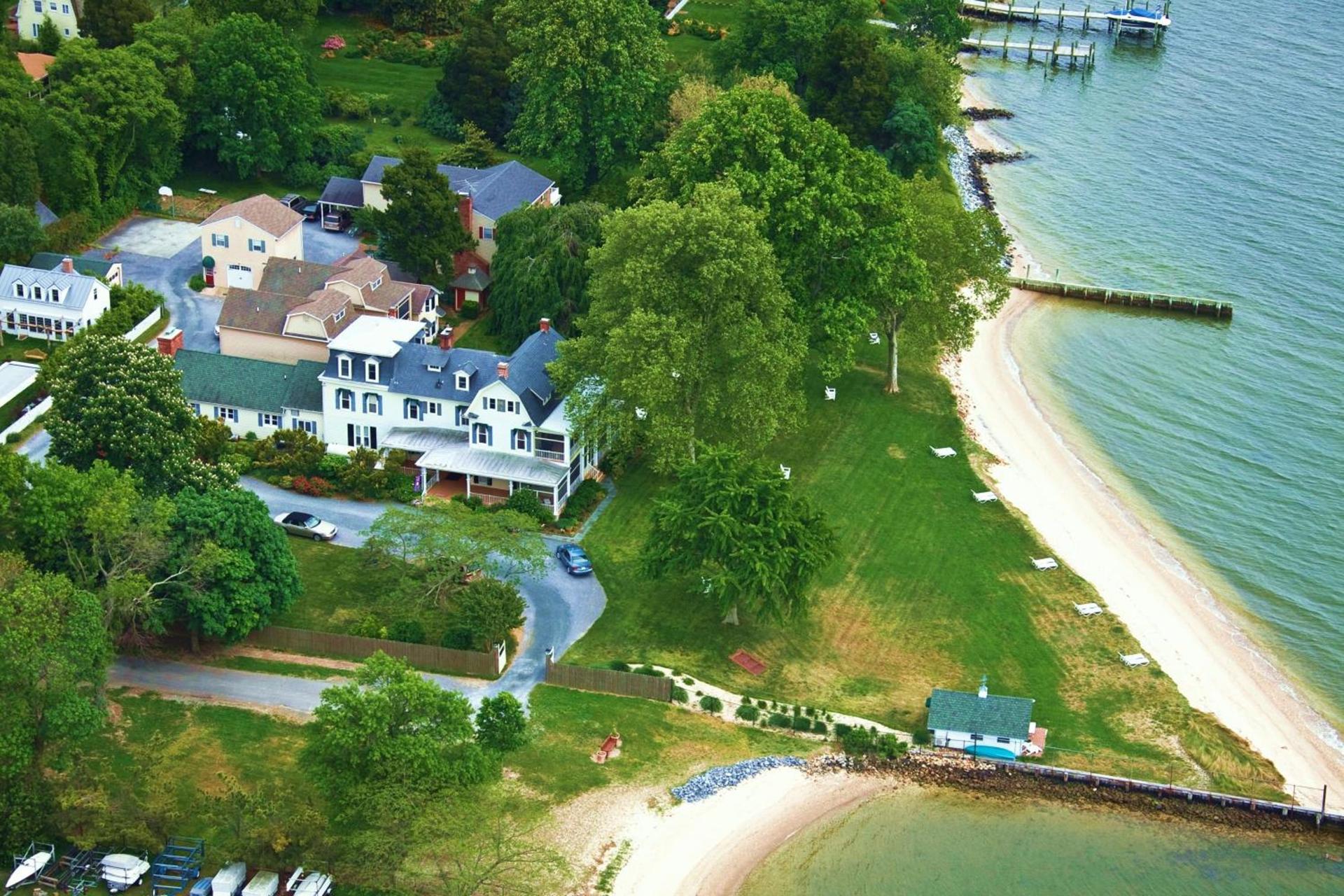 Sandaway Suites & Beach photo 1