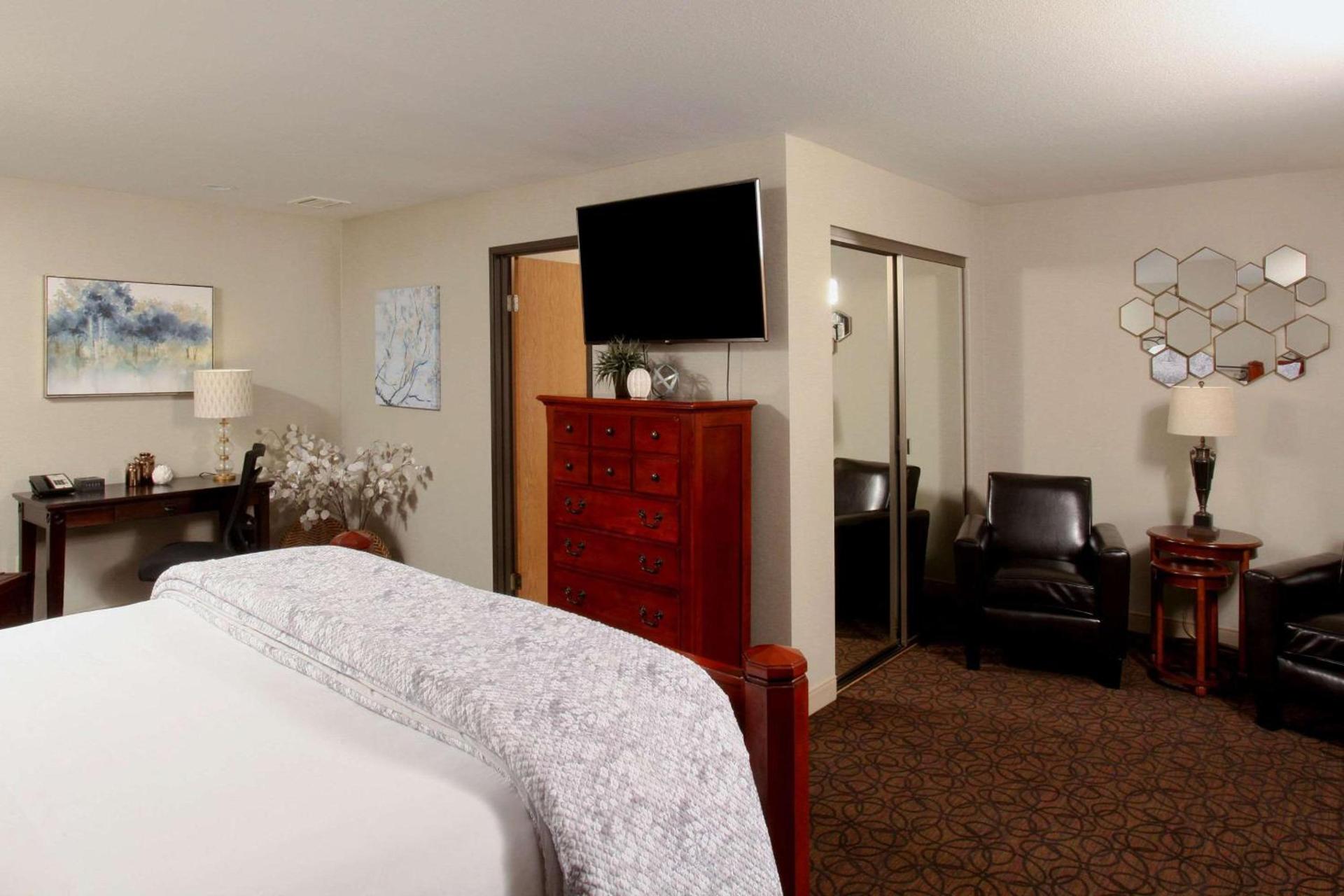 Quality Inn Oakwood photo 17