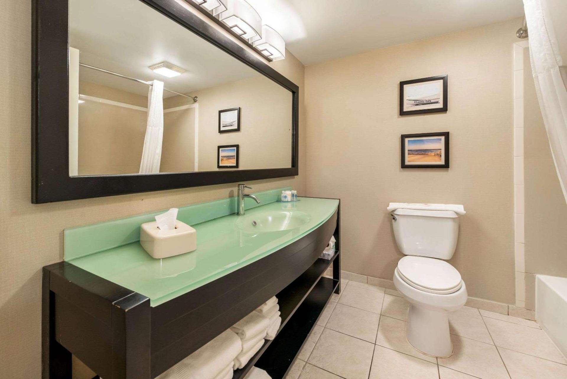 Comfort Suites Atlantic City North photo 21