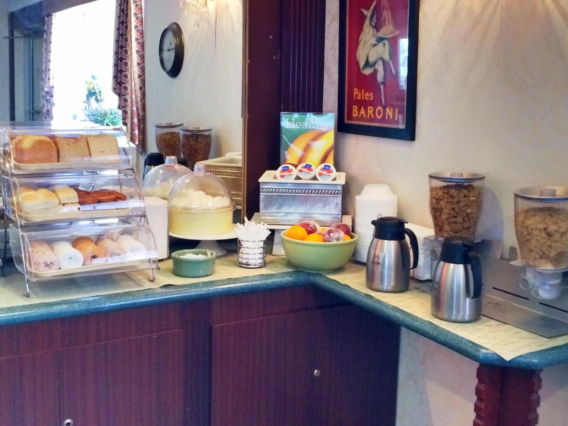 Ramada by Wyndham Davenport Orlando South photo 46