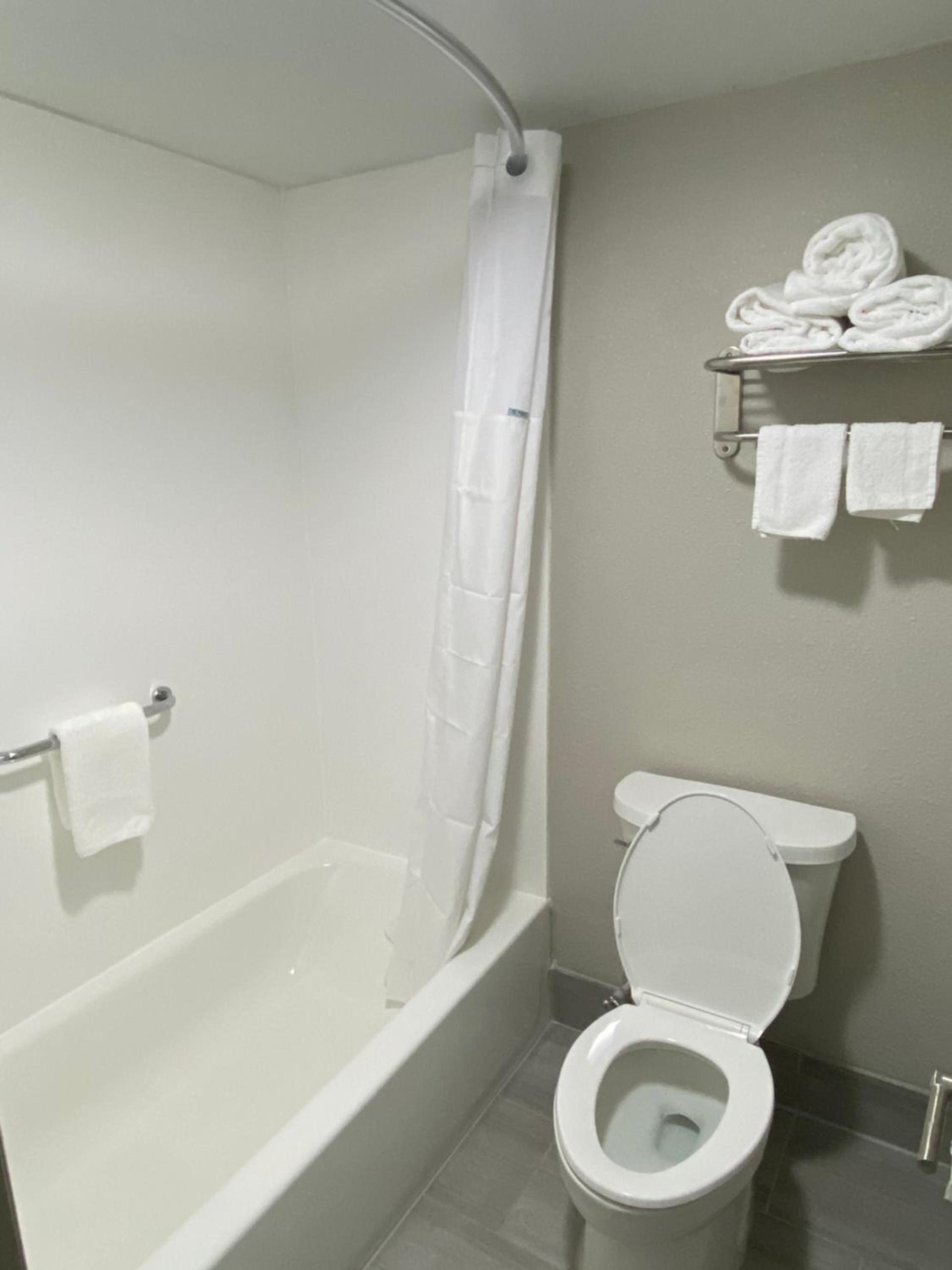 HomeLodge Newnan photo 6