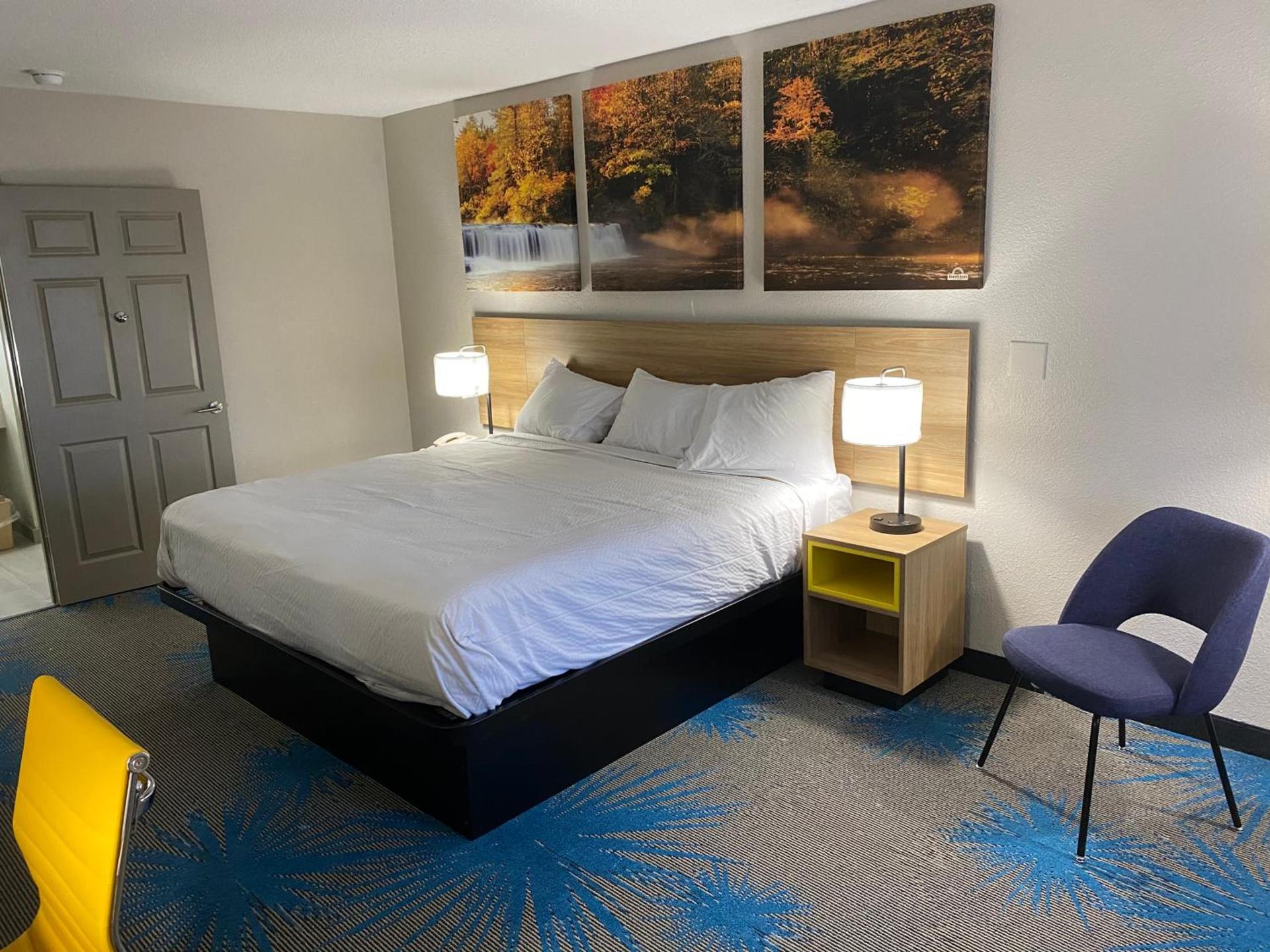 HomeLodge Newnan photo 10