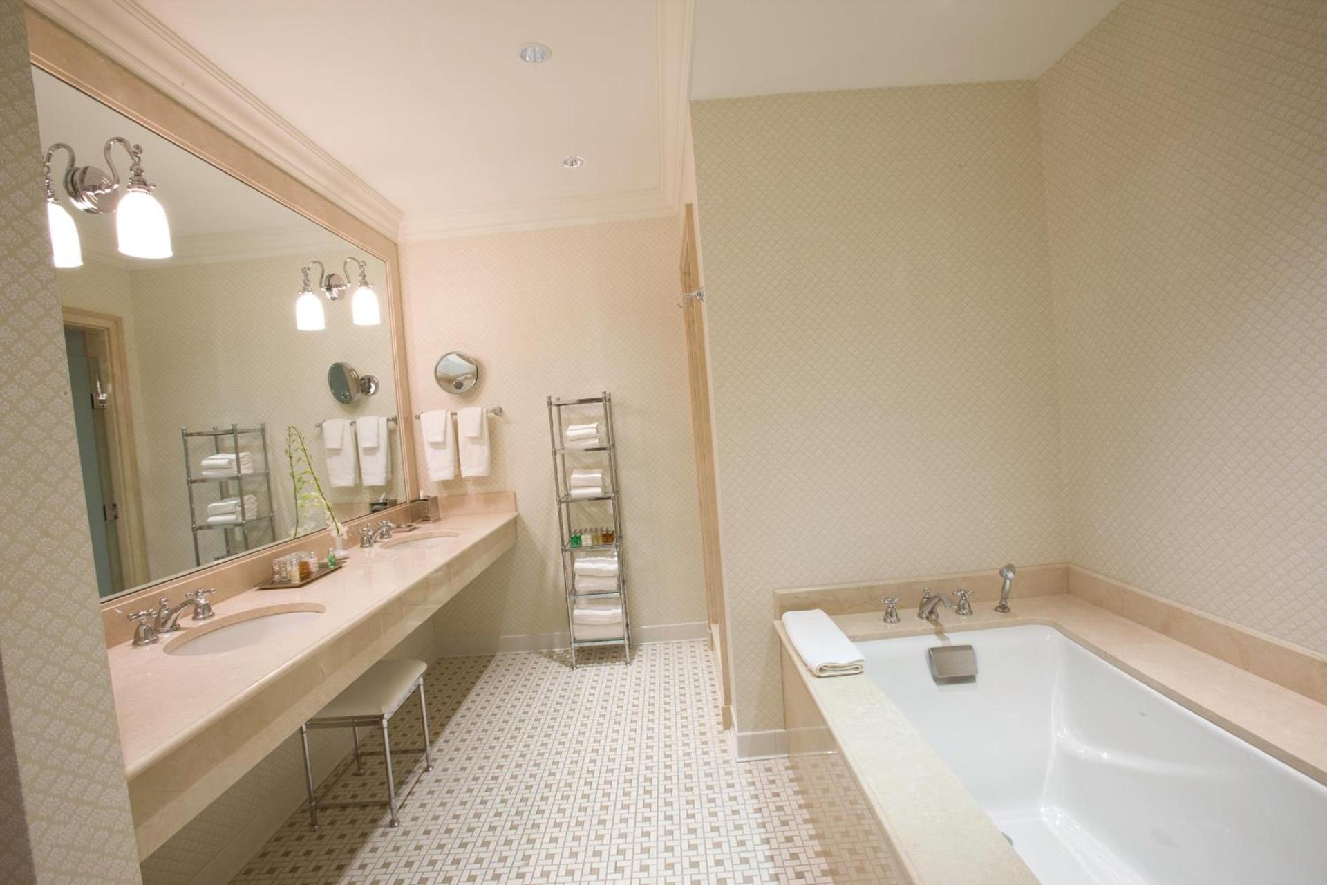 Capital Hotel photo 29