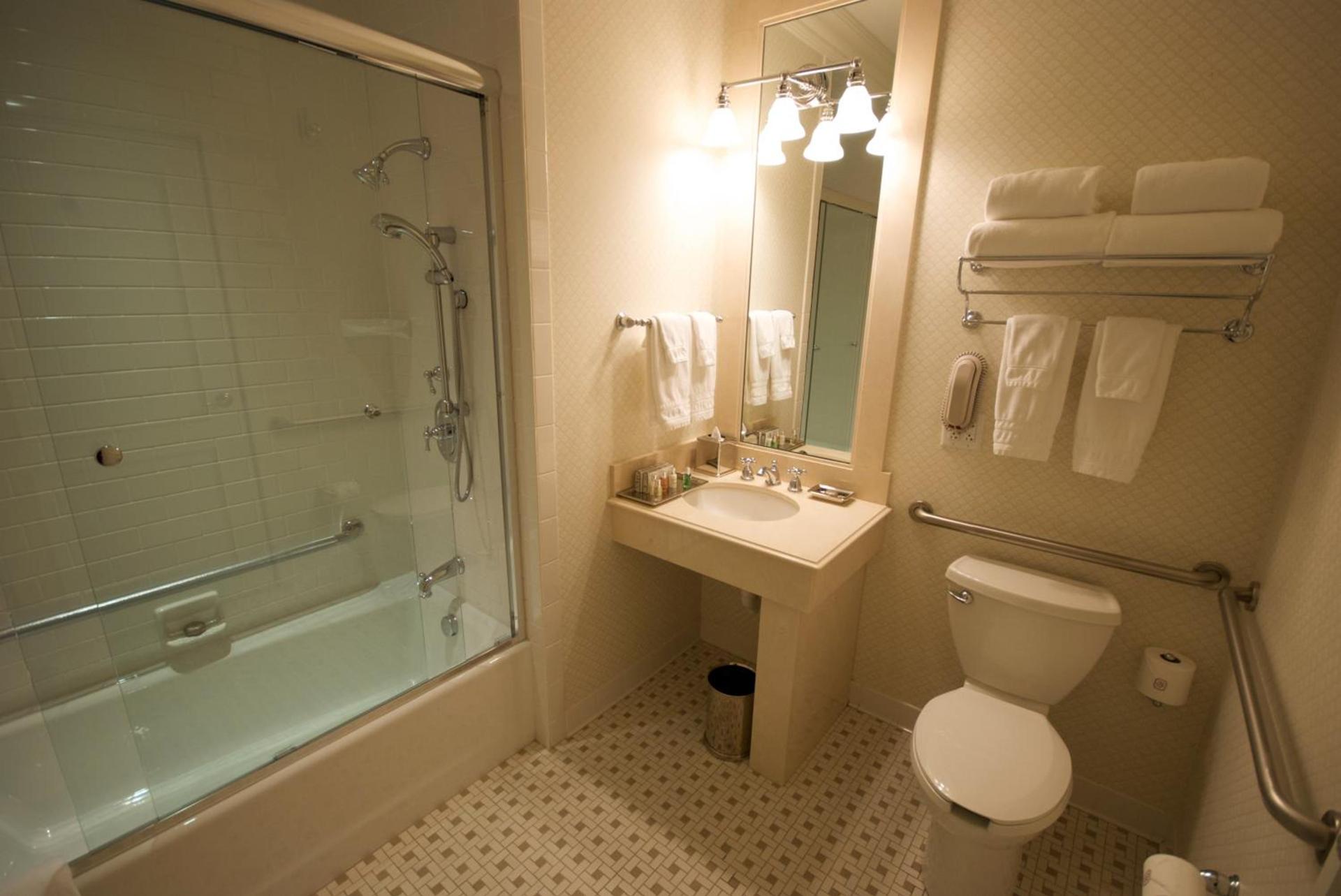 Capital Hotel photo 34