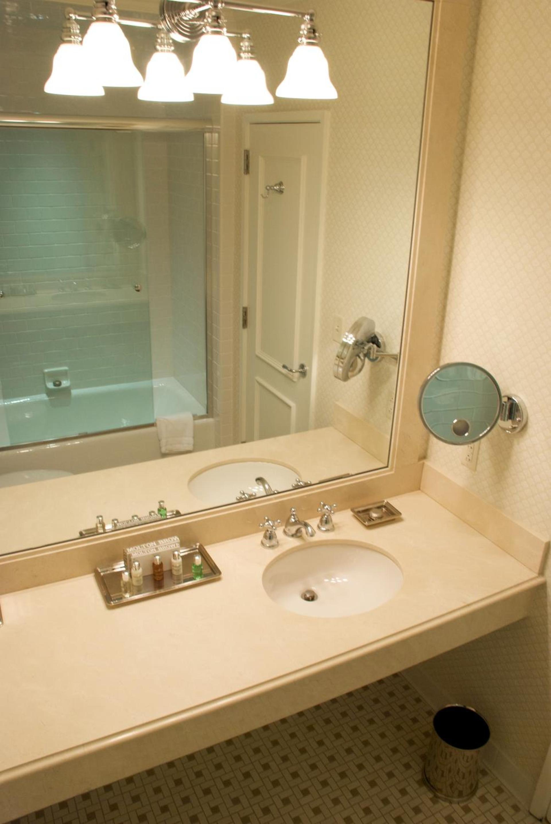 Capital Hotel photo 37