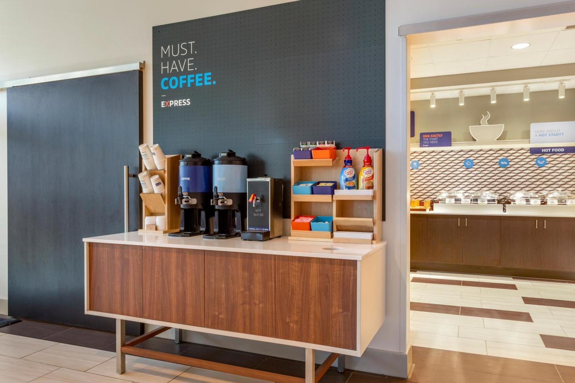 Holiday Inn Express & Suites - Phoenix Dwtn - State Capitol by IHG photo 33