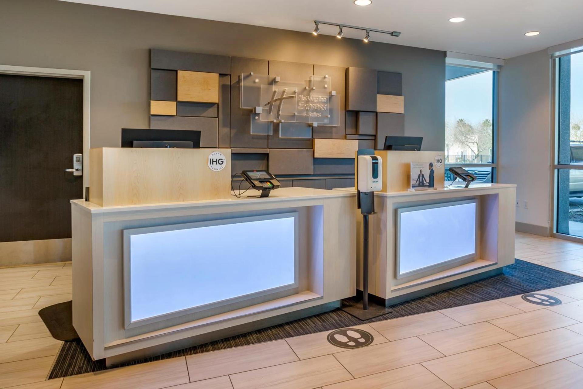 Holiday Inn Express & Suites - Phoenix Dwtn - State Capitol by IHG photo 28