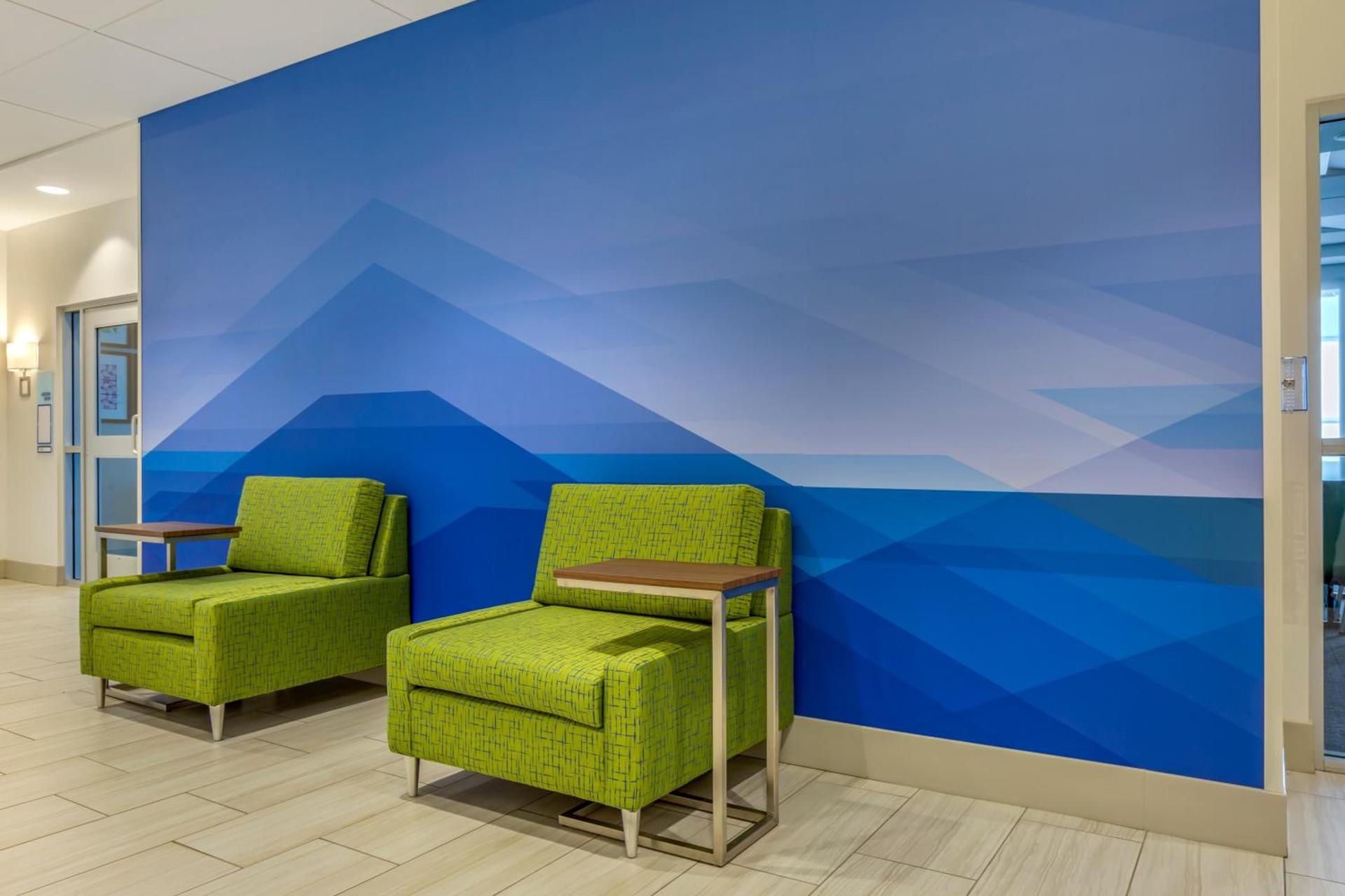 Holiday Inn Express & Suites - Phoenix Dwtn - State Capitol by IHG photo 16