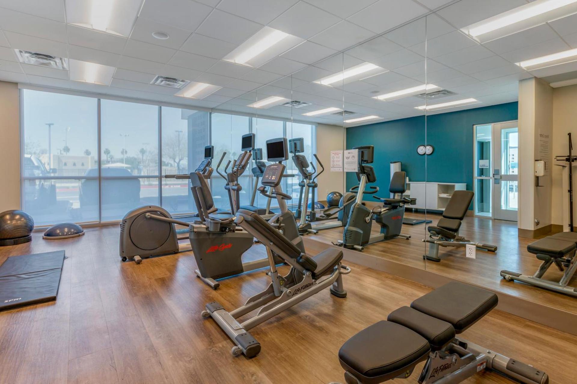 Holiday Inn Express & Suites - Phoenix Dwtn - State Capitol by IHG photo 10