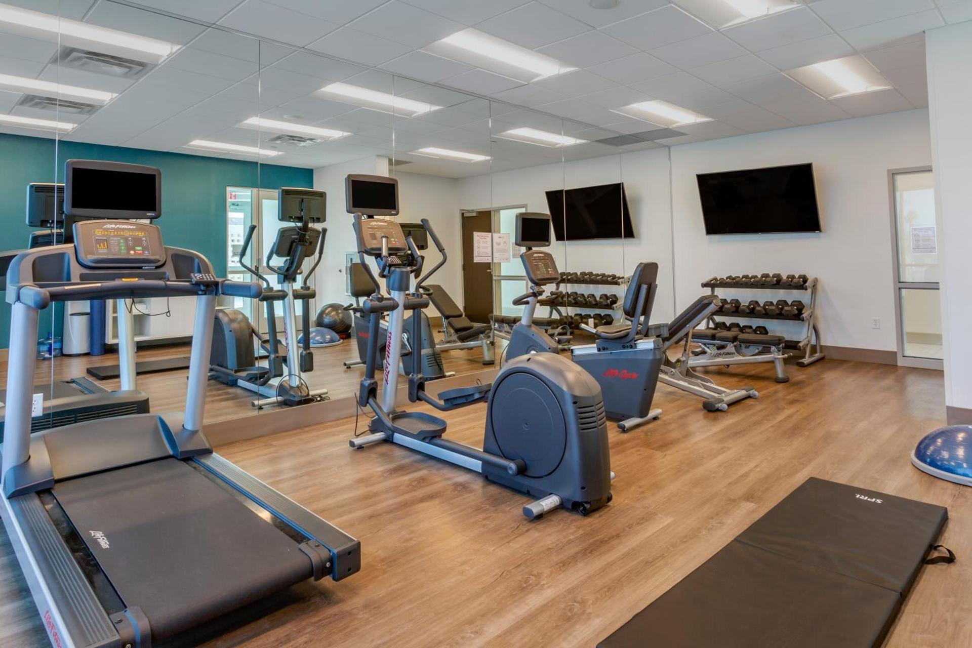 Holiday Inn Express & Suites - Phoenix Dwtn - State Capitol by IHG photo 15