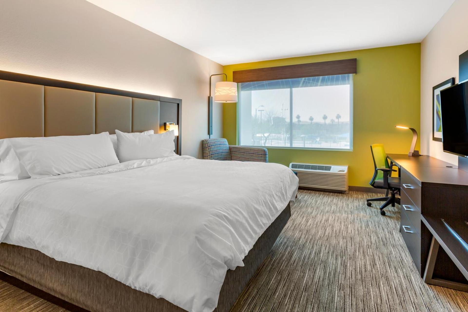 Holiday Inn Express & Suites - Phoenix Dwtn - State Capitol by IHG photo 20