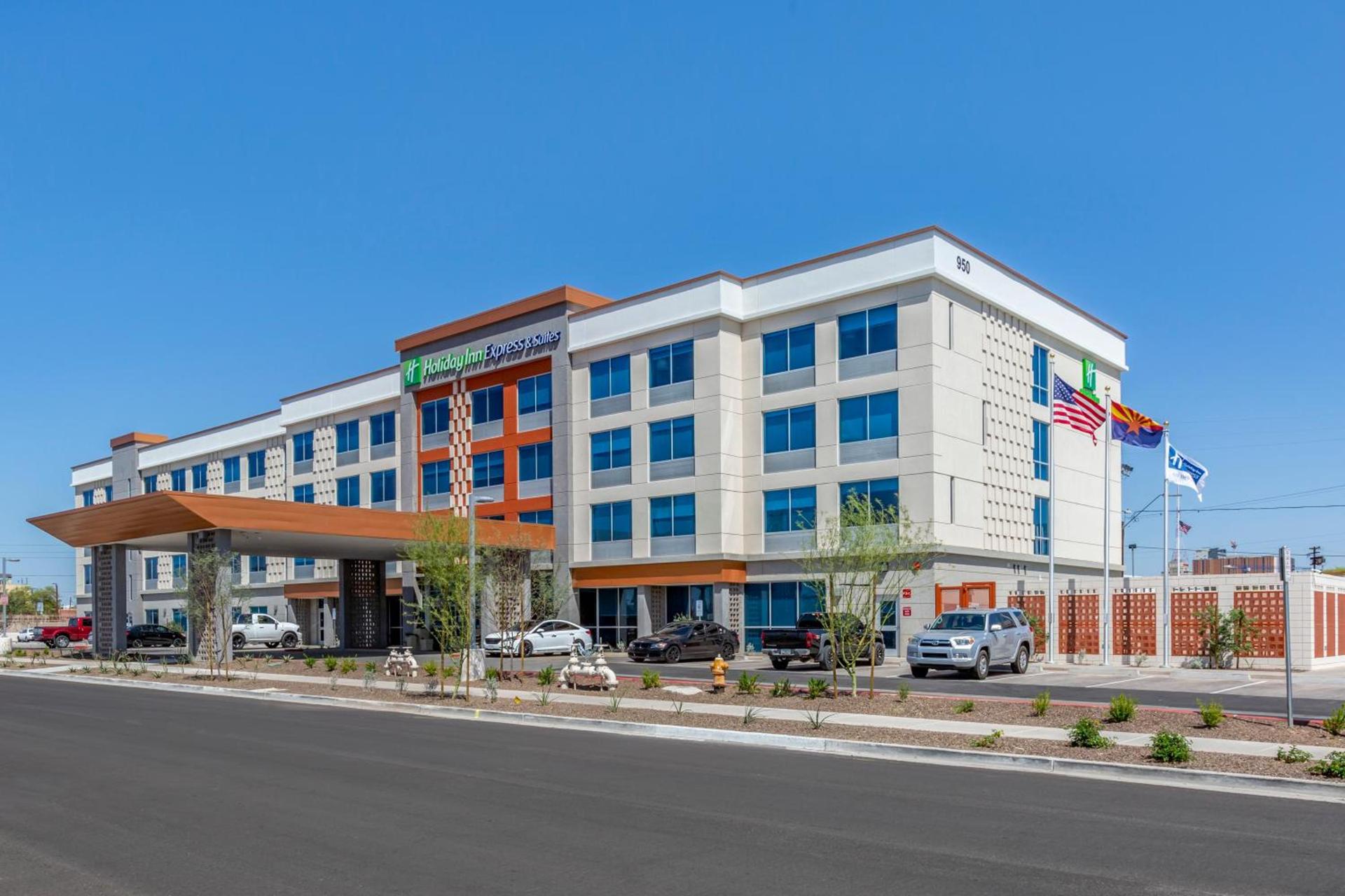 Holiday Inn Express & Suites - Phoenix Dwtn - State Capitol by IHG photo 1
