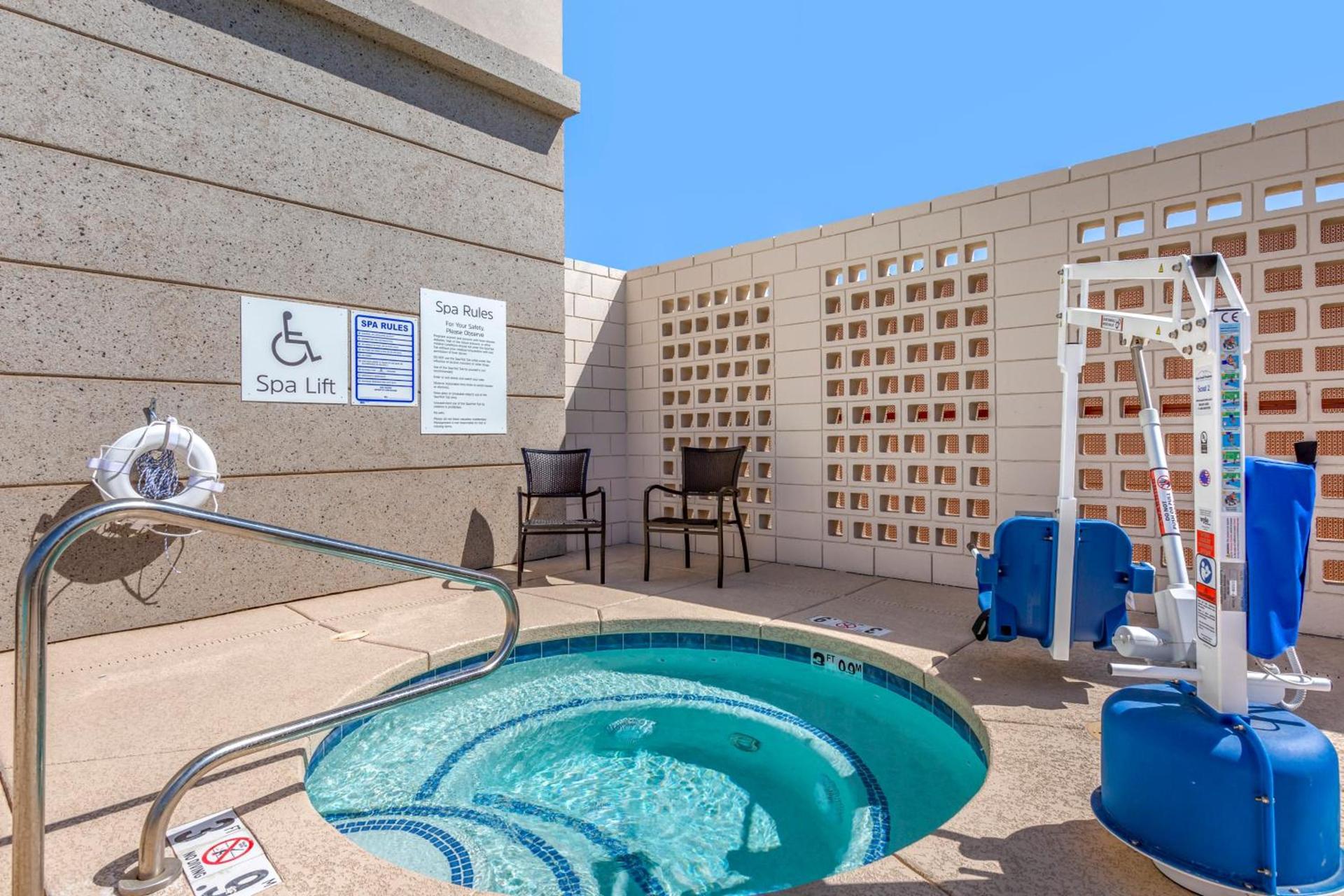 Holiday Inn Express & Suites - Phoenix Dwtn - State Capitol by IHG photo 31
