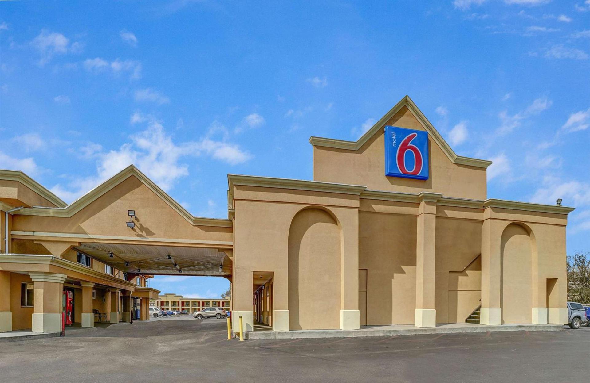 Motel 6 Lester - Philadelphia Airport photo 2