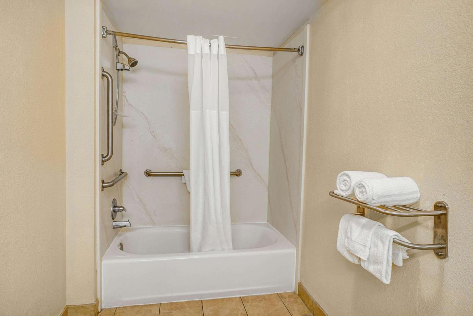 Motel 6 Lester - Philadelphia Airport photo 19