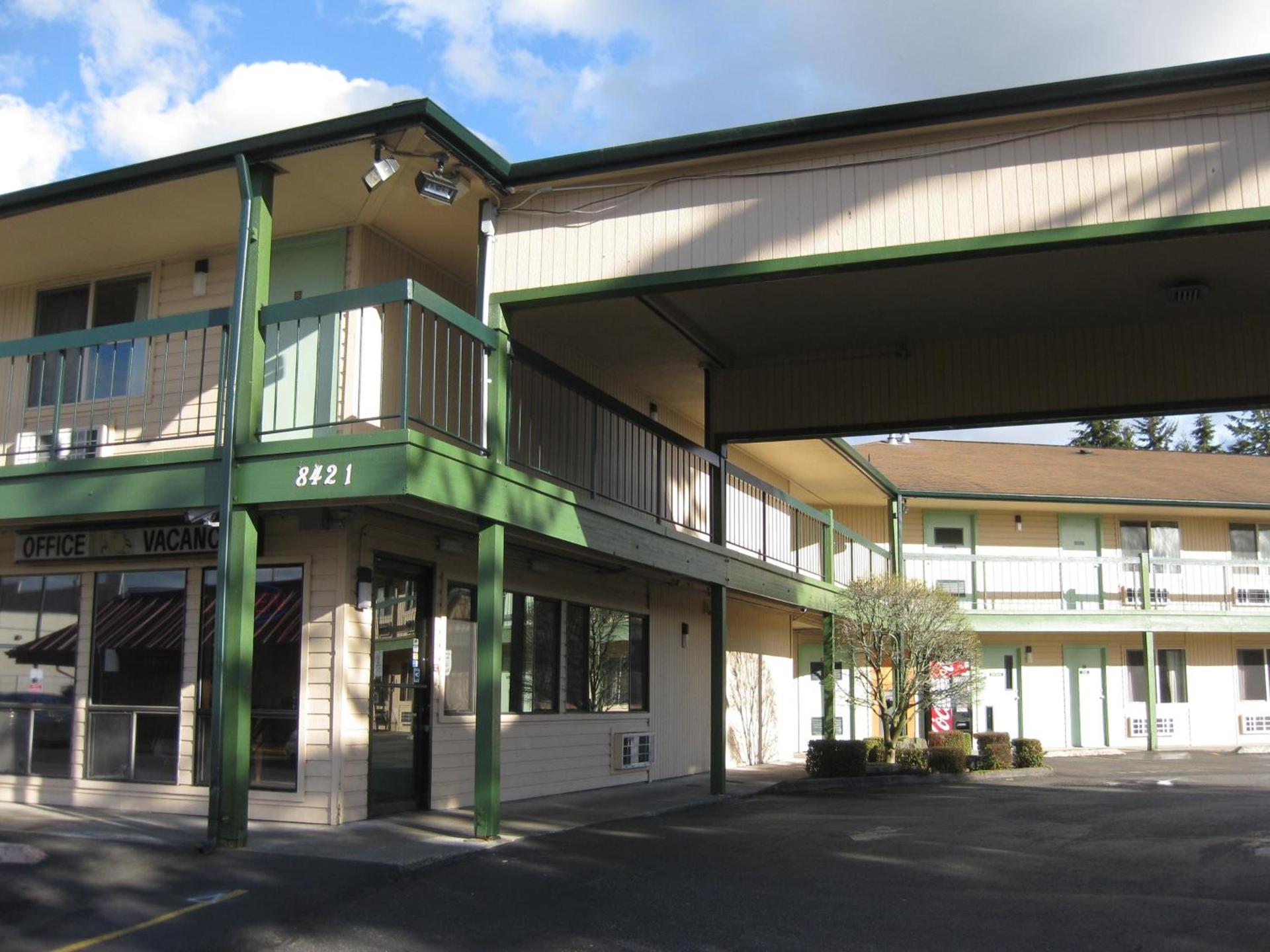 Sunrise Inn photo 47