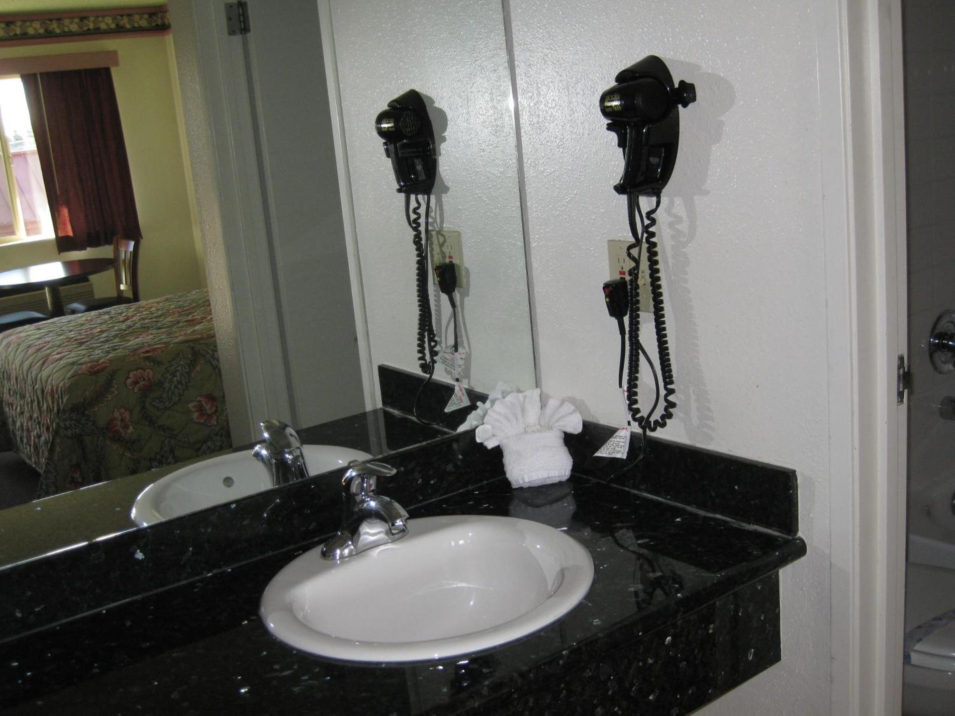 Sunrise Inn photo 43