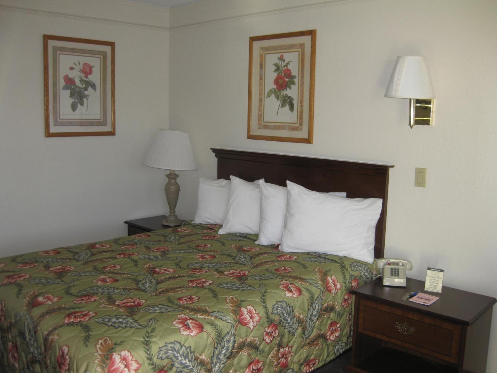 Sunrise Inn photo 36