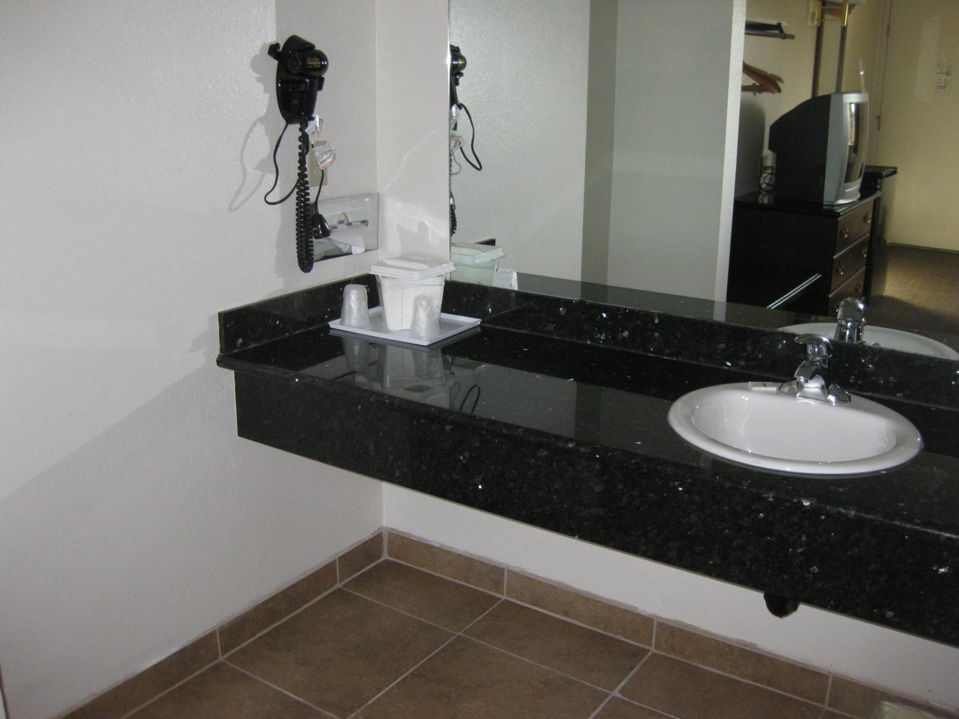 Sunrise Inn photo 31