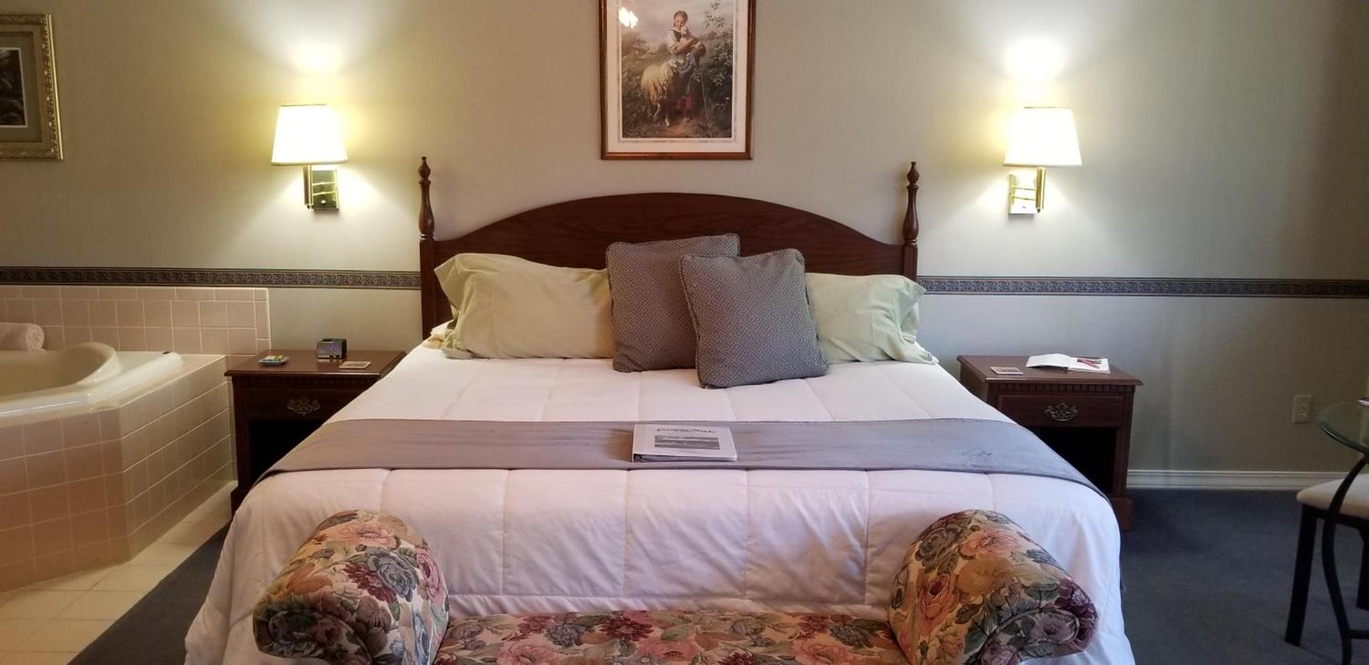 Evening Shade Inn photo 70