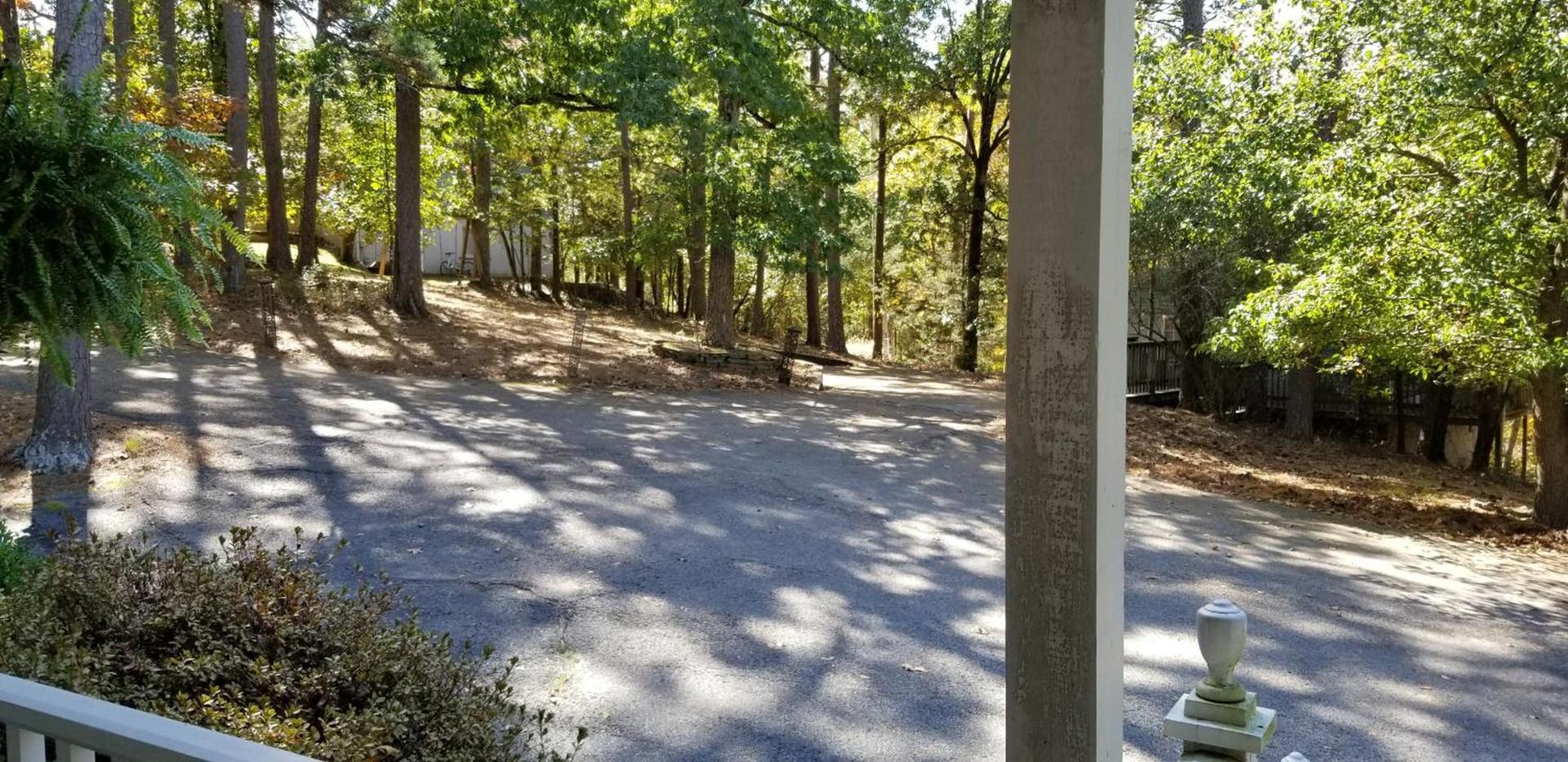 Evening Shade Inn photo 86