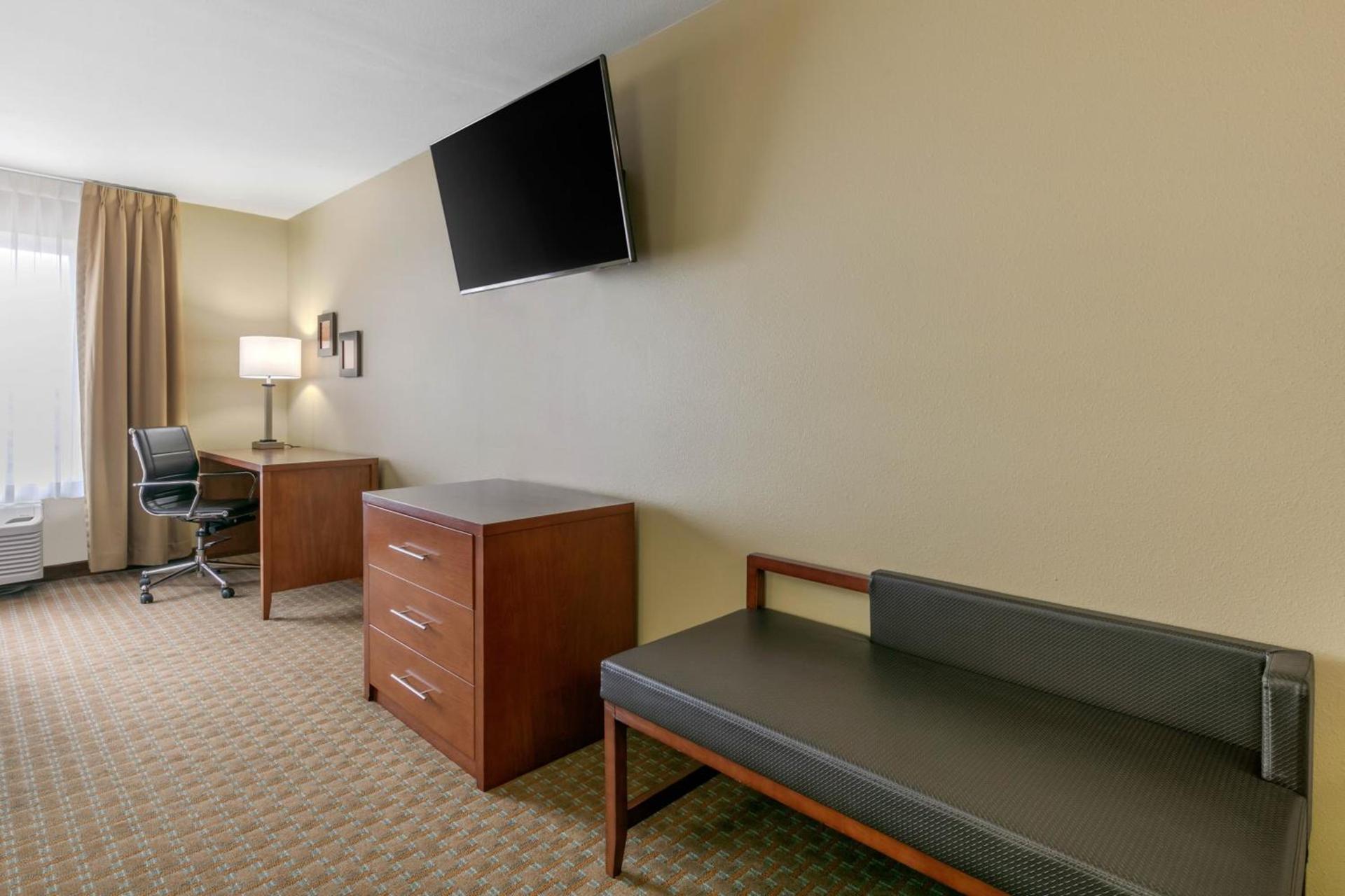 Comfort Inn & Suites Marion I-57 photo 28