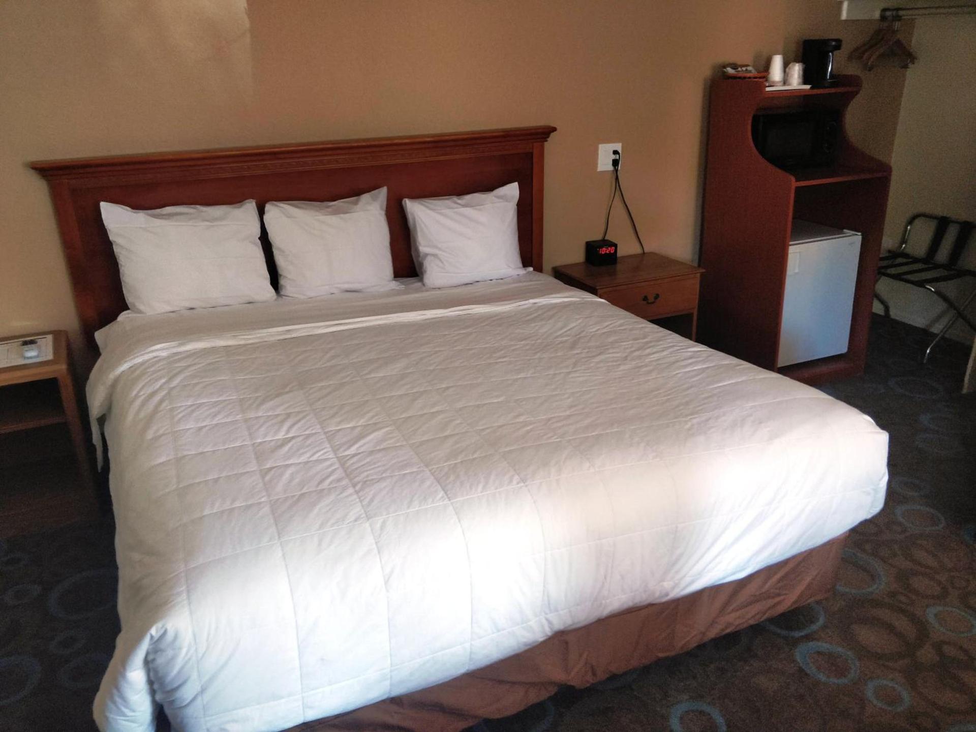 Ventura Grand Inn photo 24