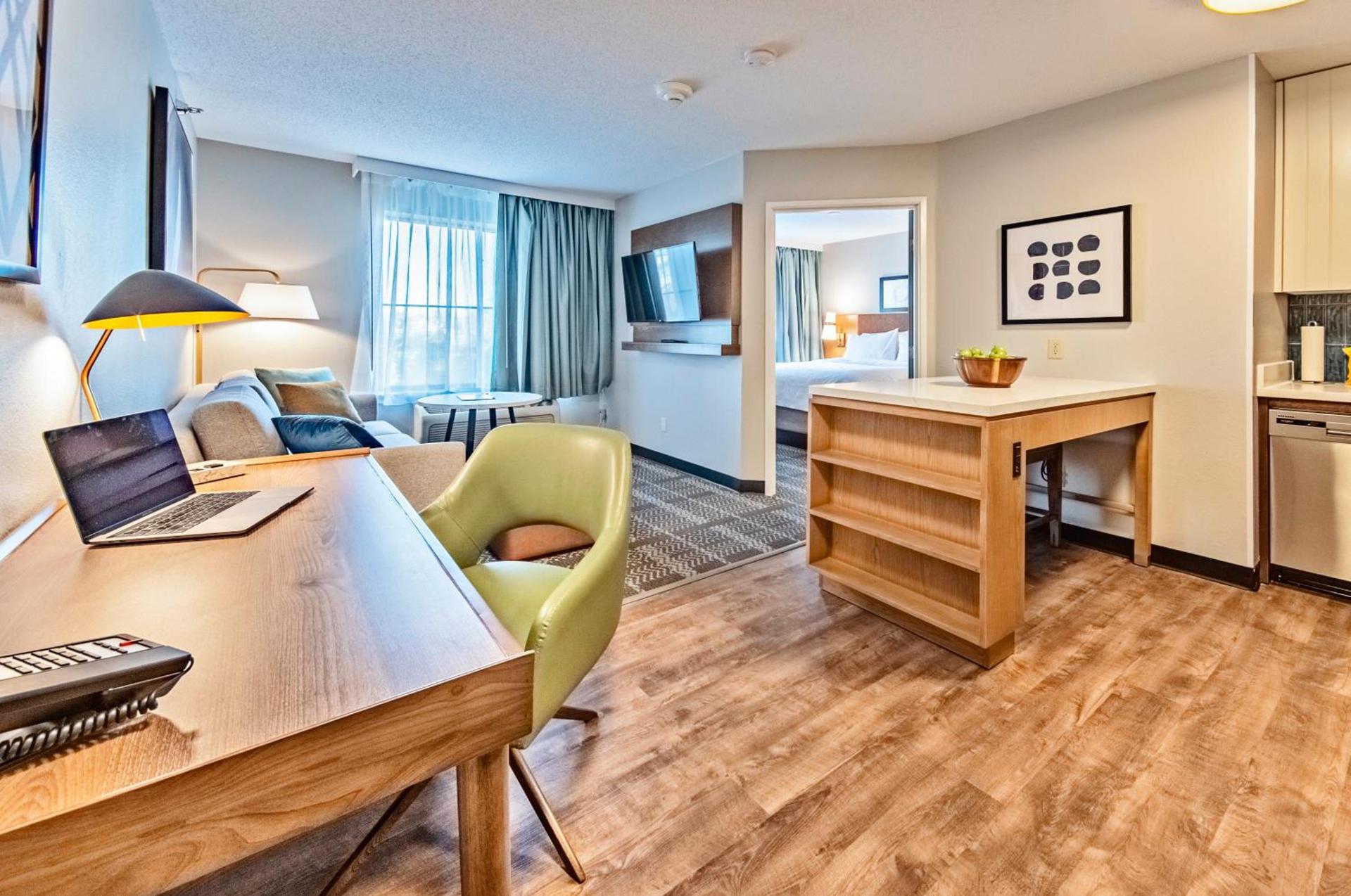 Staybridge Suites Cedar Rapids North by IHG photo 6