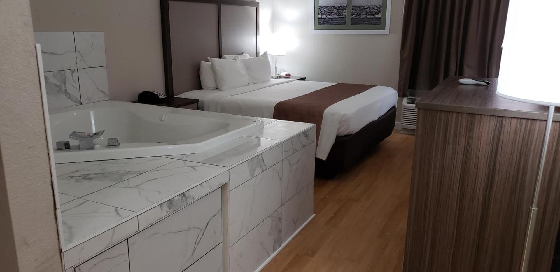Quality Inn Moultrie photo 49