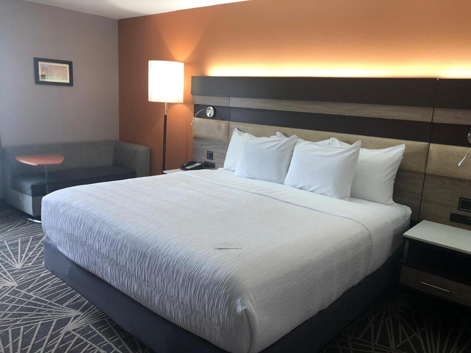 La Quinta by Wyndham Branson photo 3